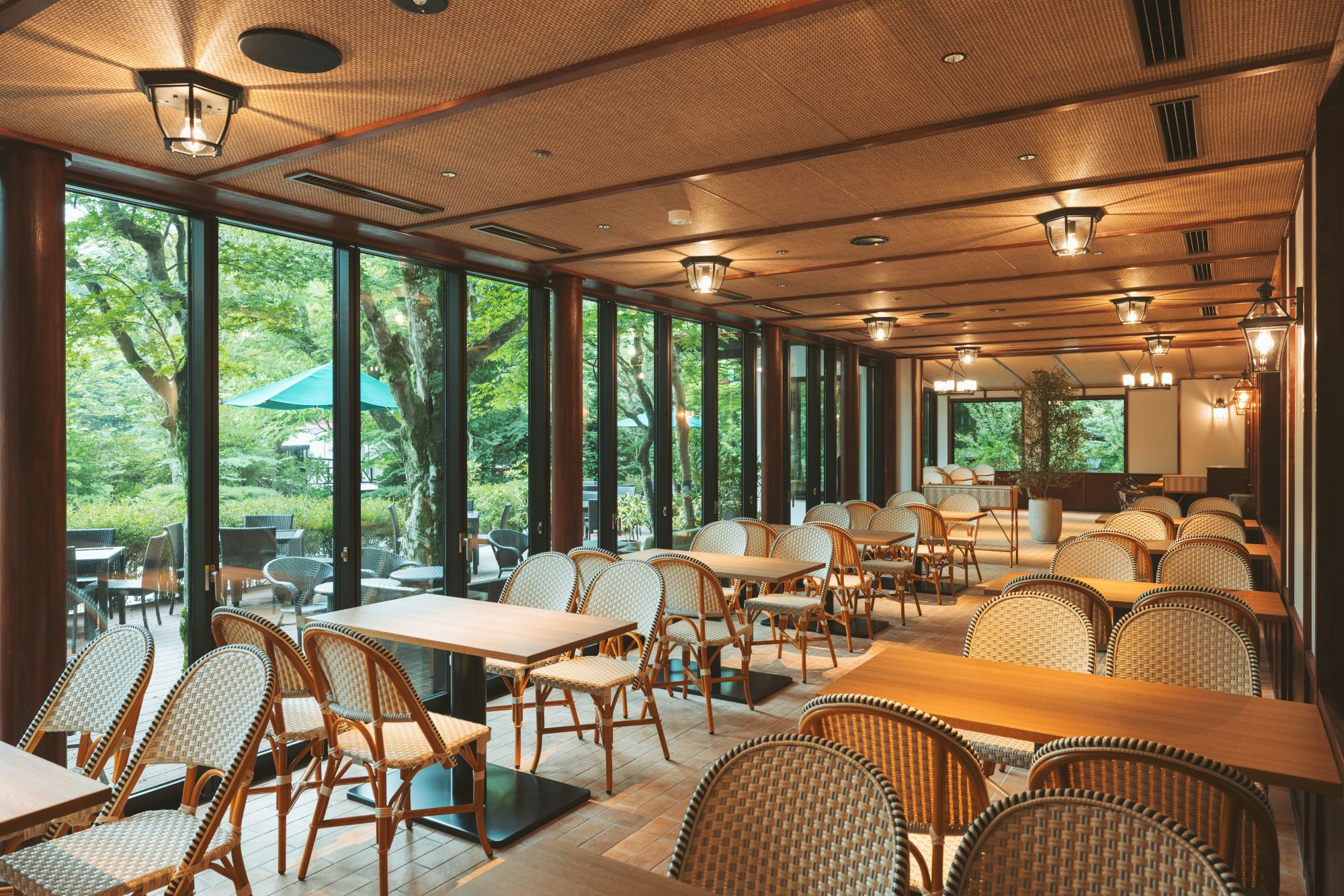 カフェテラス店内