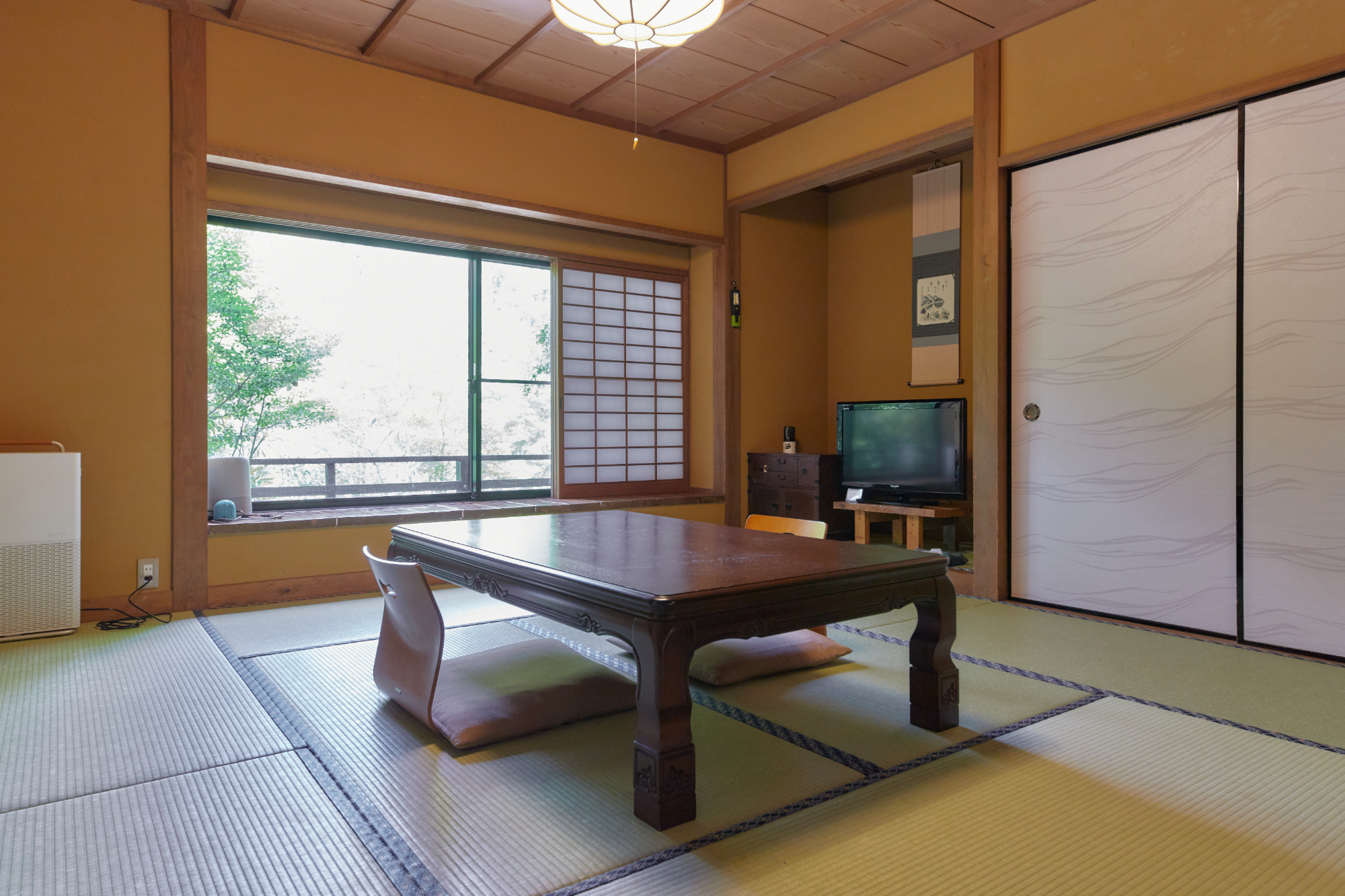 【離れ_和洋室】和室・寝室・露天岩風呂