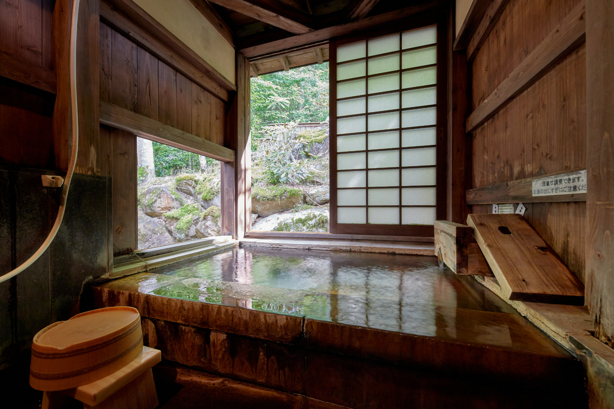 【離れ_新客室】和室・半露天風呂