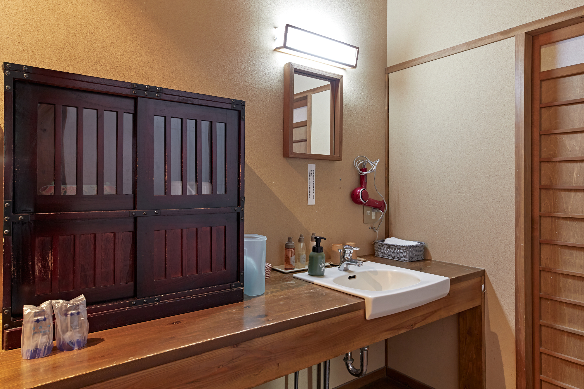 【離れ_和洋室】和室・寝室・露天岩風呂