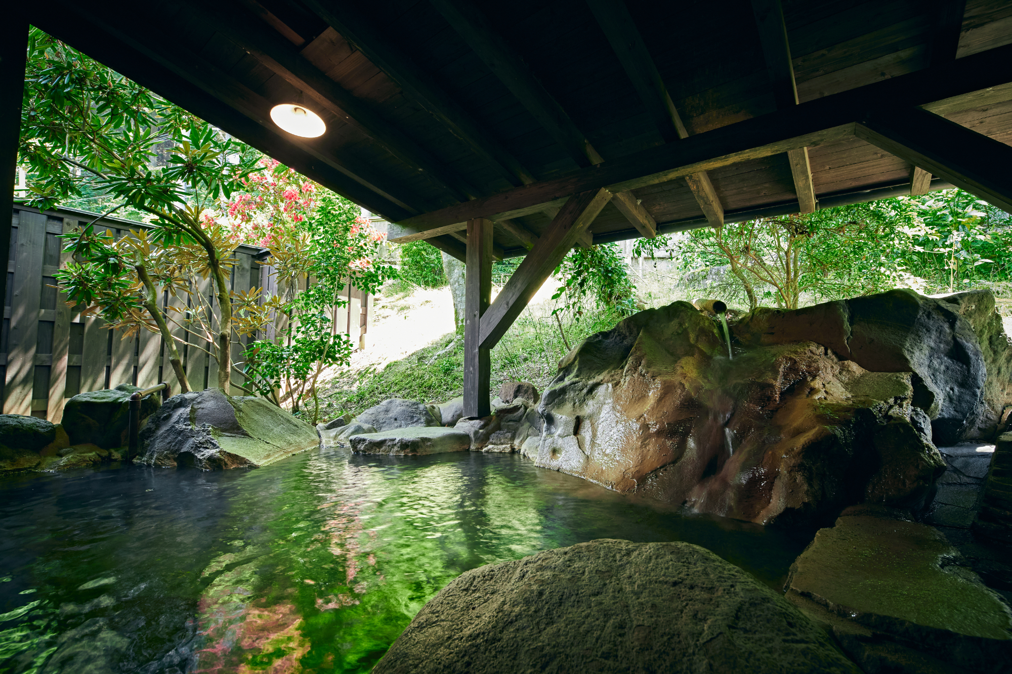 【離れ_B】和室2間・露天岩風呂・テラス