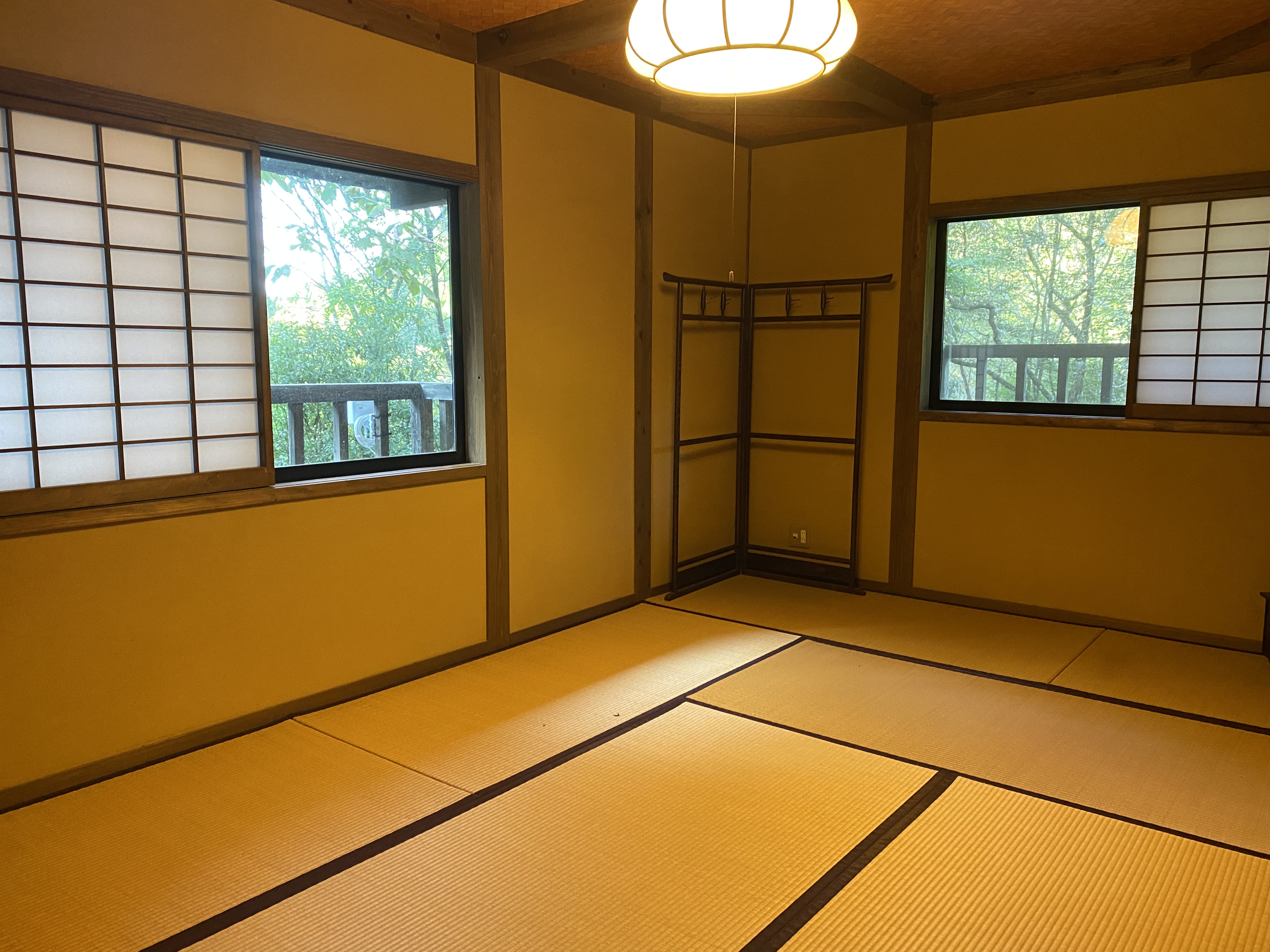 【離れ_メゾネット】和室4間・リビング・岩露天風呂・内湯