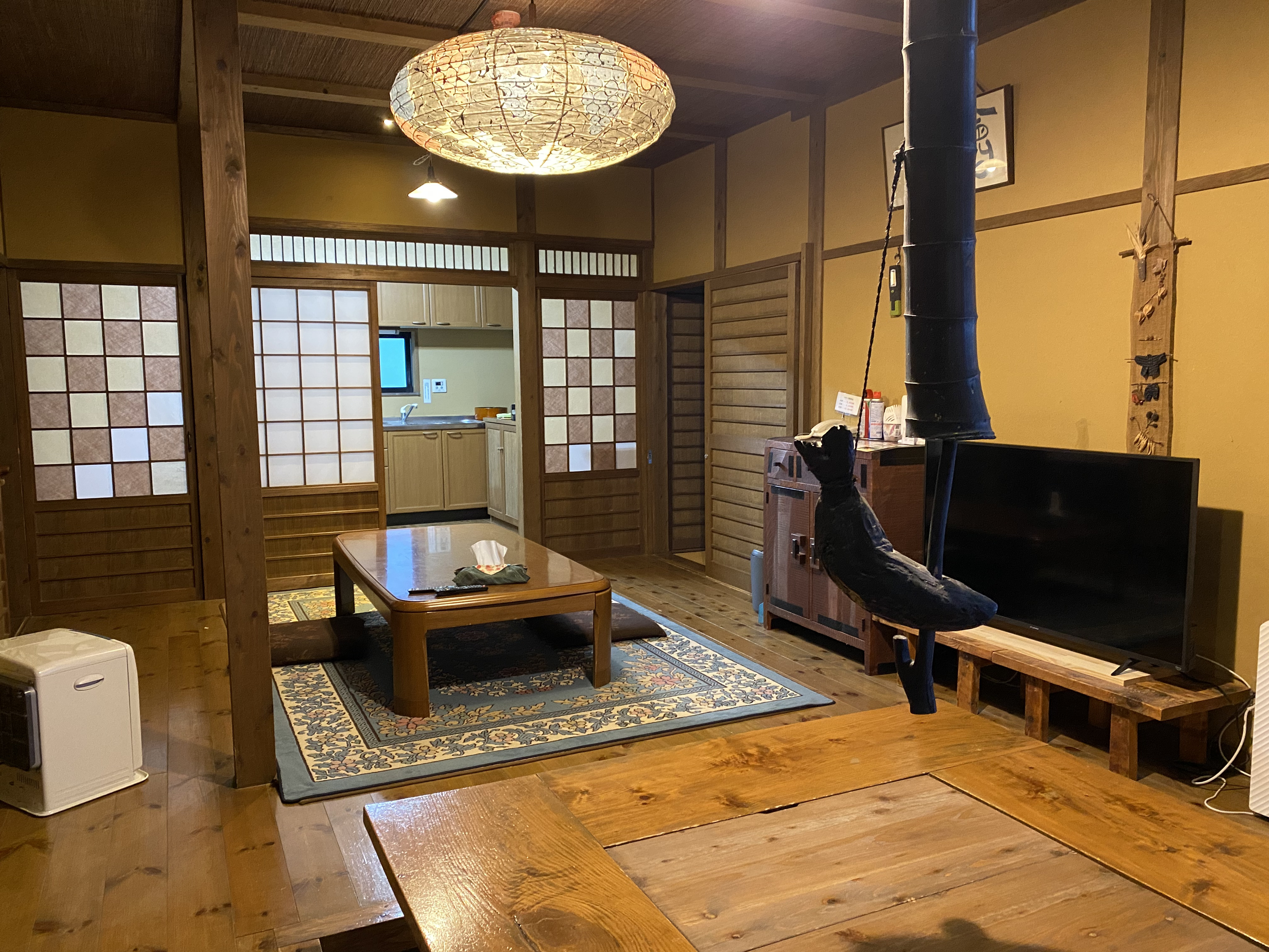 【離れ_メゾネット】和室4間・リビング・岩露天風呂・内湯