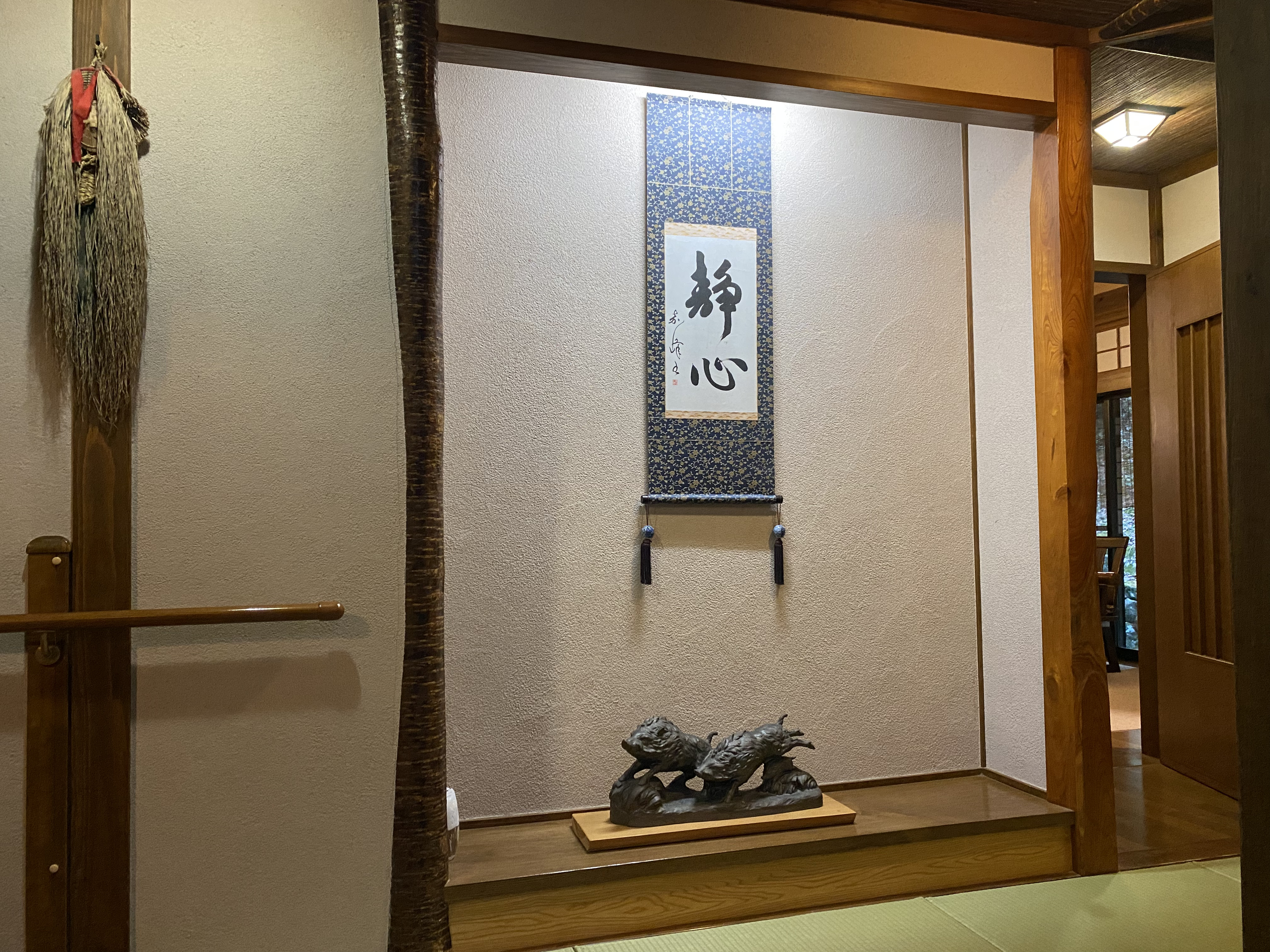 【離れ_特別室】和室・リビング・寝室・露天岩風呂（渓流沿い）