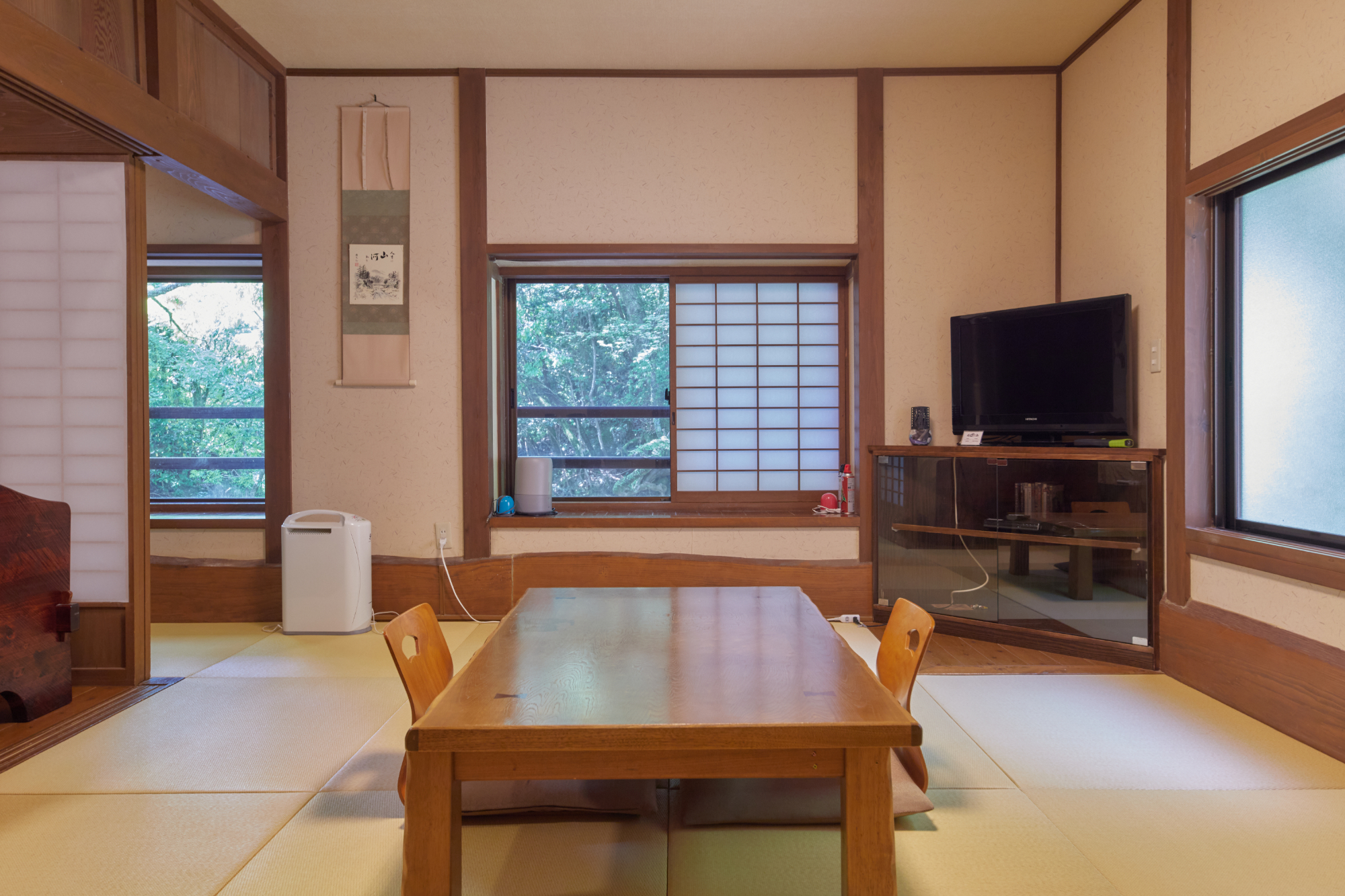 【離れ_準客室】和室・寝室・露天岩風呂（渓流沿い）