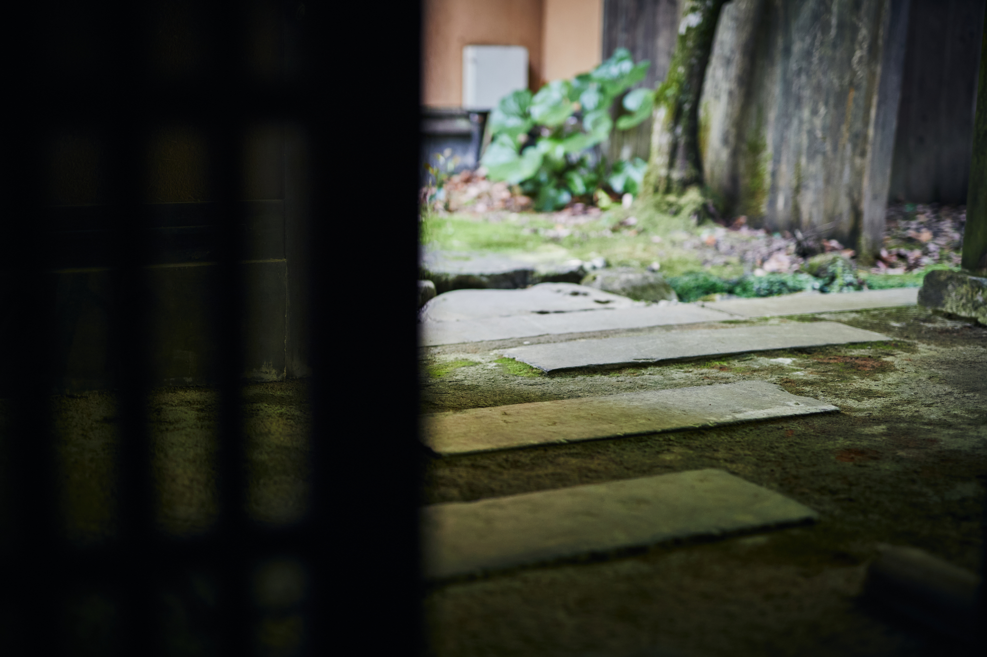 【離れ_メゾネット】和室4間・リビング・岩露天風呂・内湯