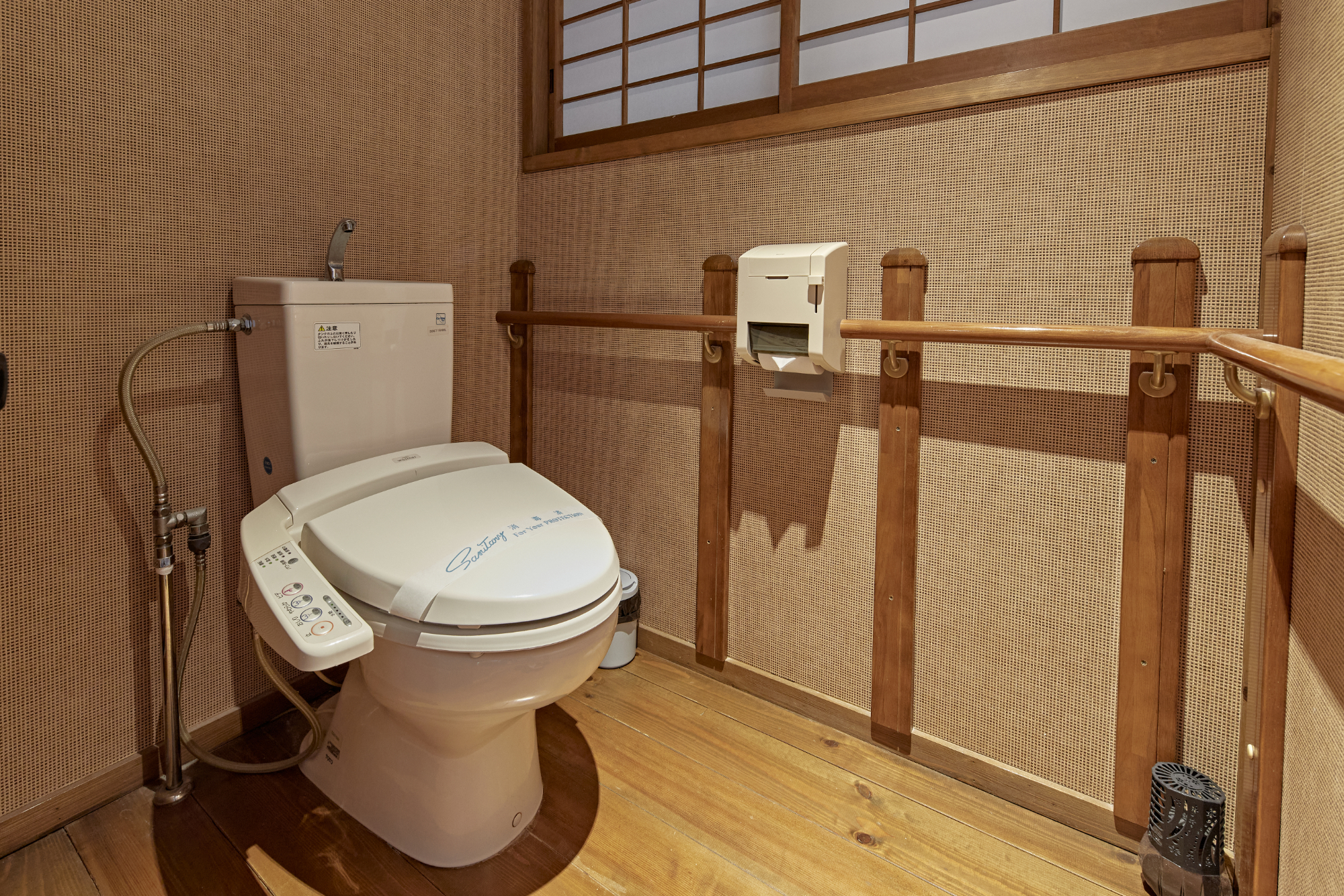 【離れ_和洋室】和室・寝室・露天岩風呂