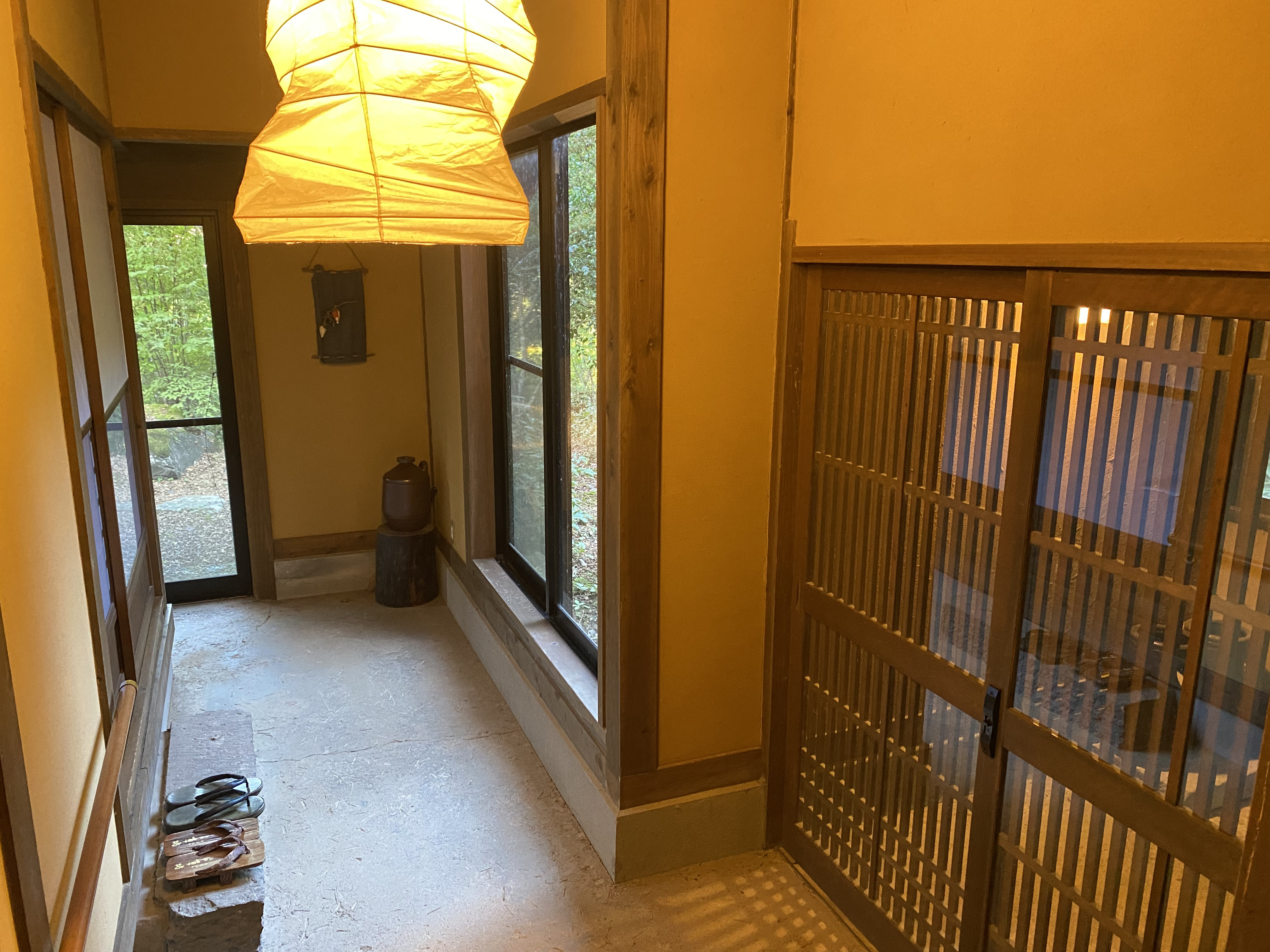 【離れ_メゾネット】和室4間・リビング・岩露天風呂・内湯