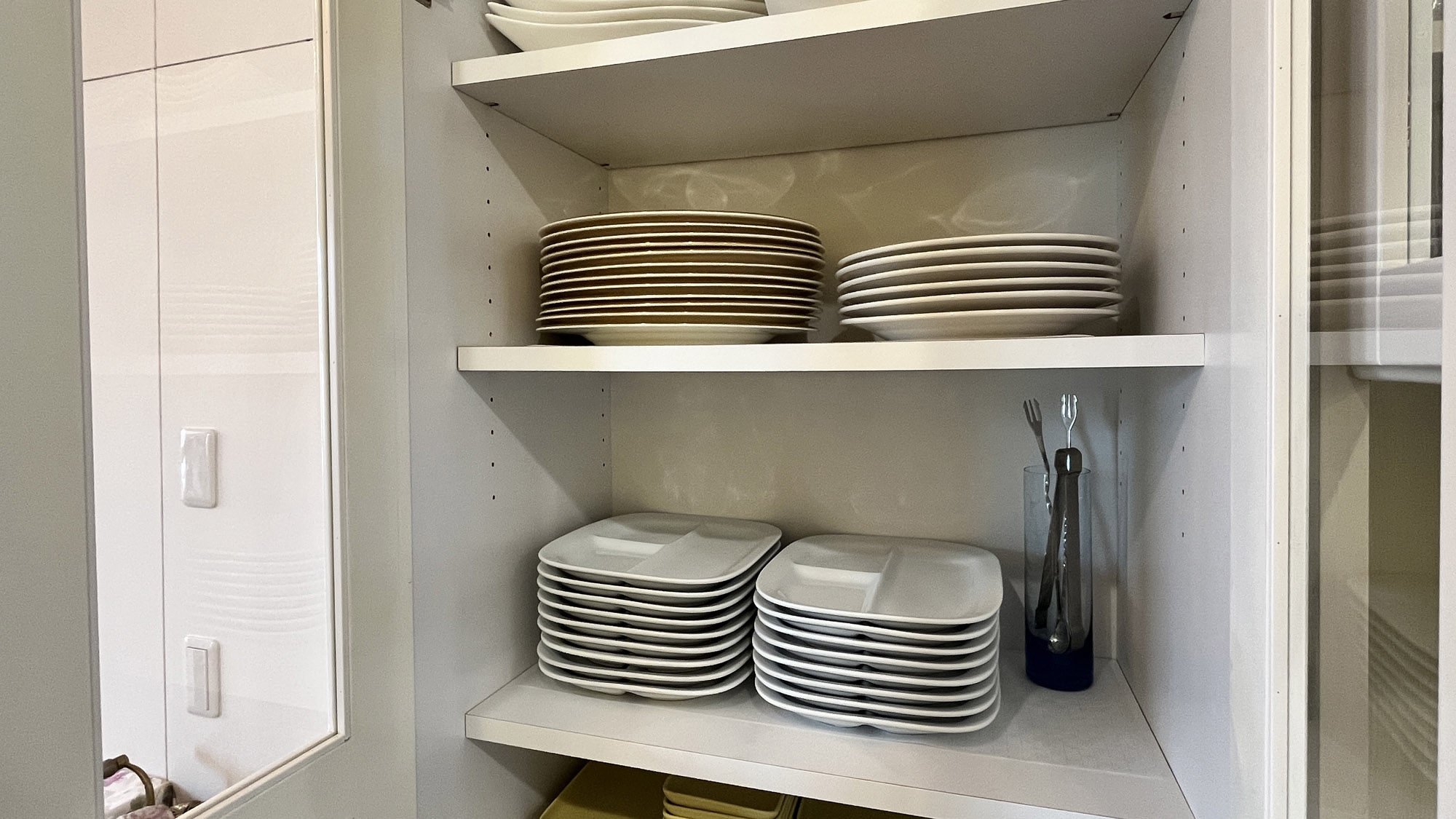 【離れ】食器類は十分にございます