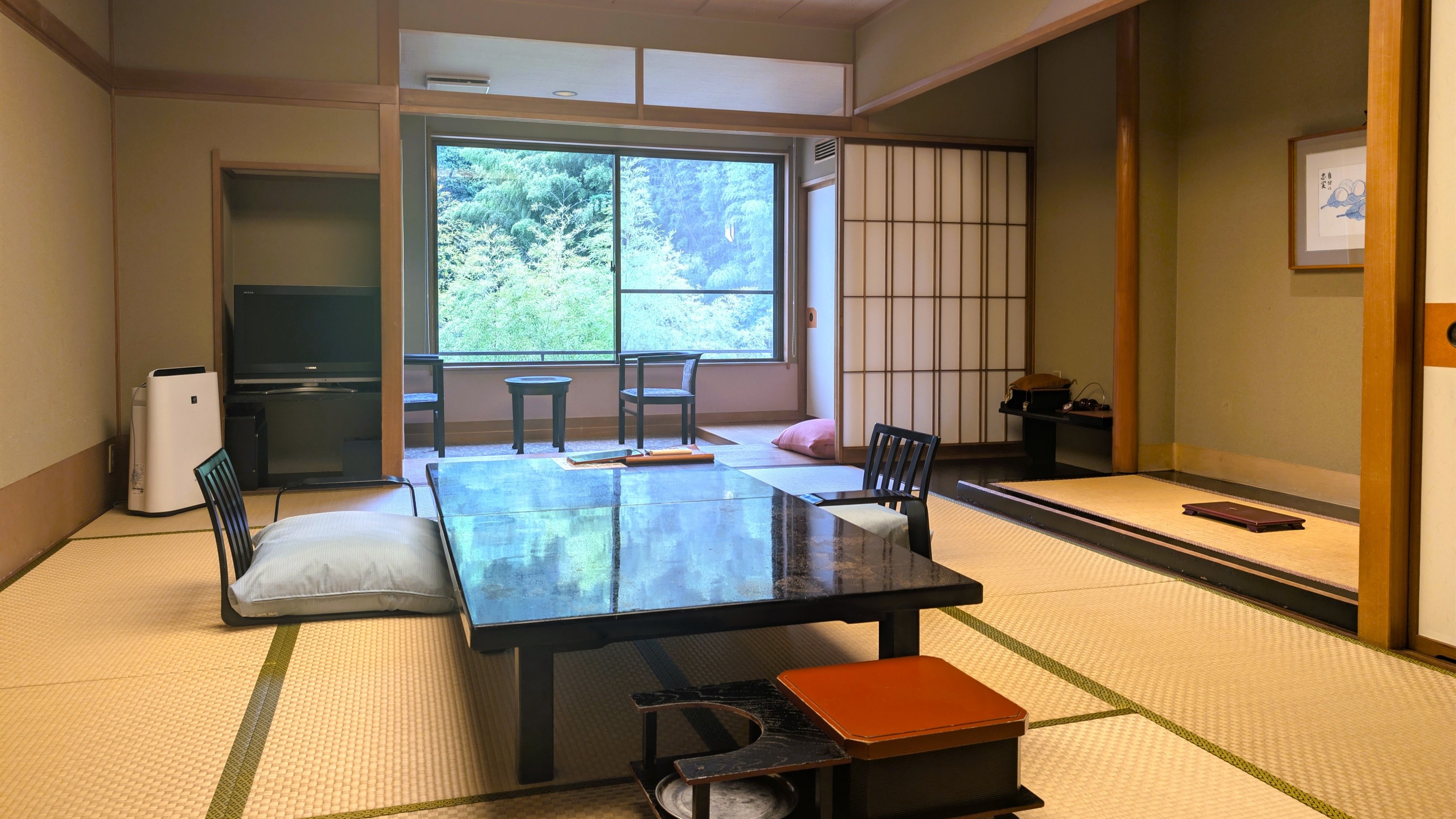 【開春楼の間】広々としているのでお子様連れのお客様からも人気のお部屋です。