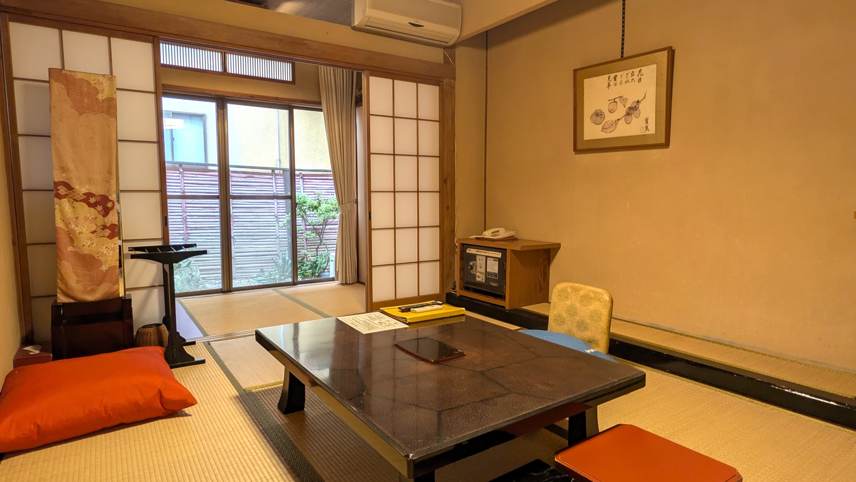 【6畳和室】お部屋一例。シンプルながら昔懐かしい和室のお部屋です。