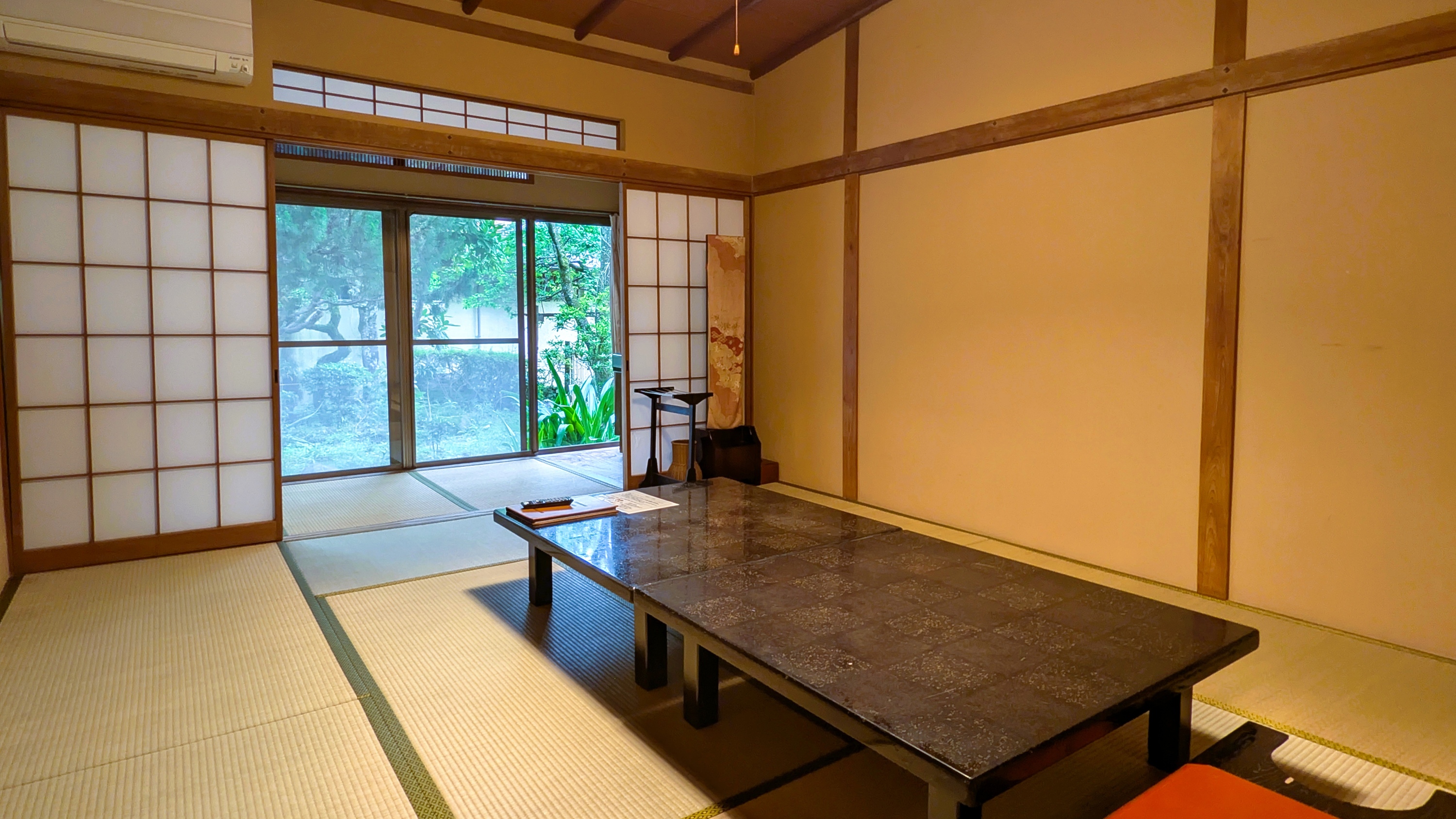 【客室Aタイプ】ユニットバス、もしくはバス無しのお部屋です。