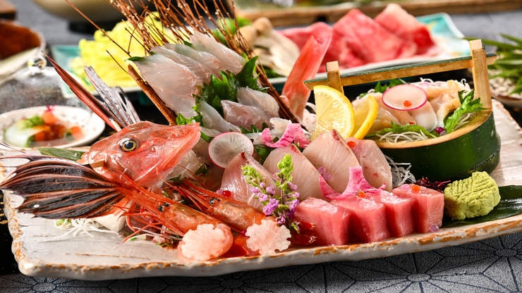 【定番ベストセラー】旬を味わう「月替り懐石」〜魯山人ゆかりの宿で歴史と美食にふれる旅