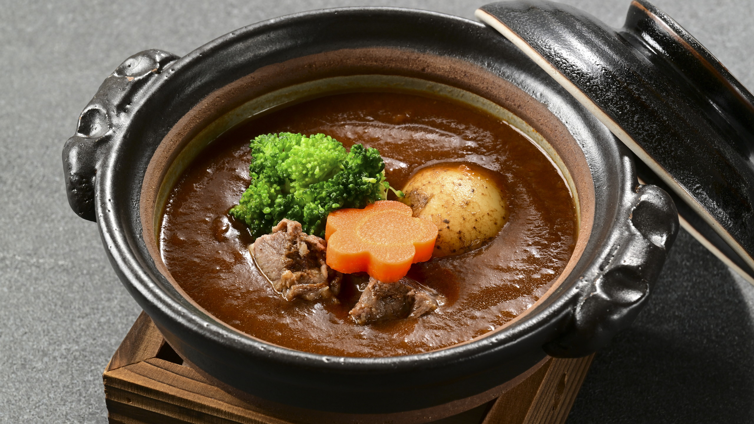 【夏限定別注料理】佳水郷名物ビーフシチュー