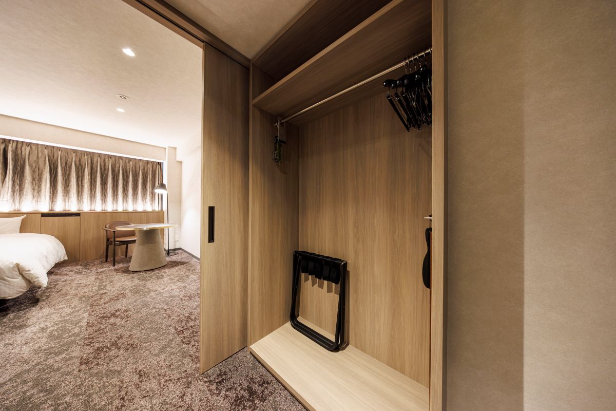 デラックスダブルルームクローゼット