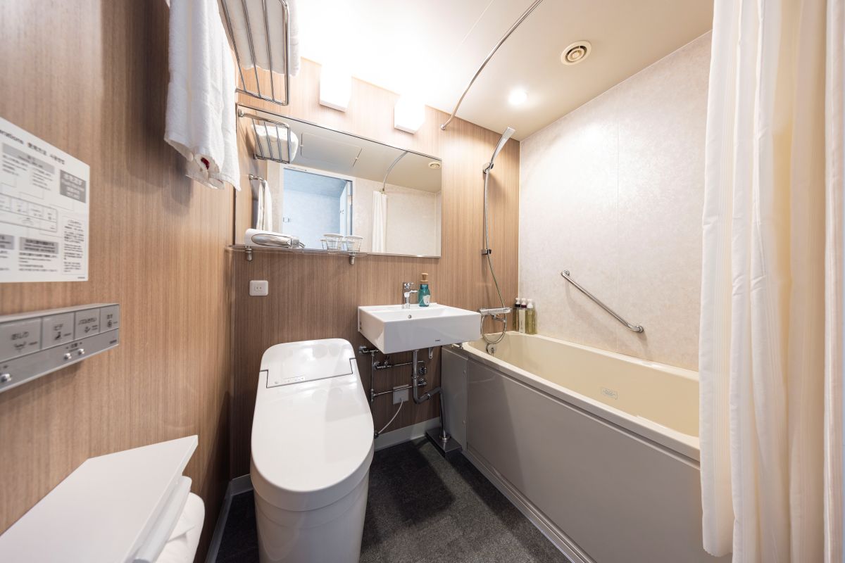 スタンダードシングル/ダブルルーム　バスルーム