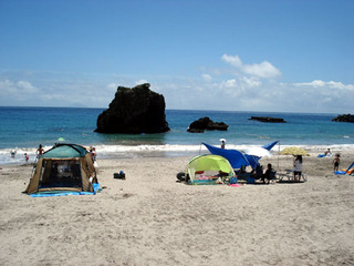 田牛（とうじ）前の浜