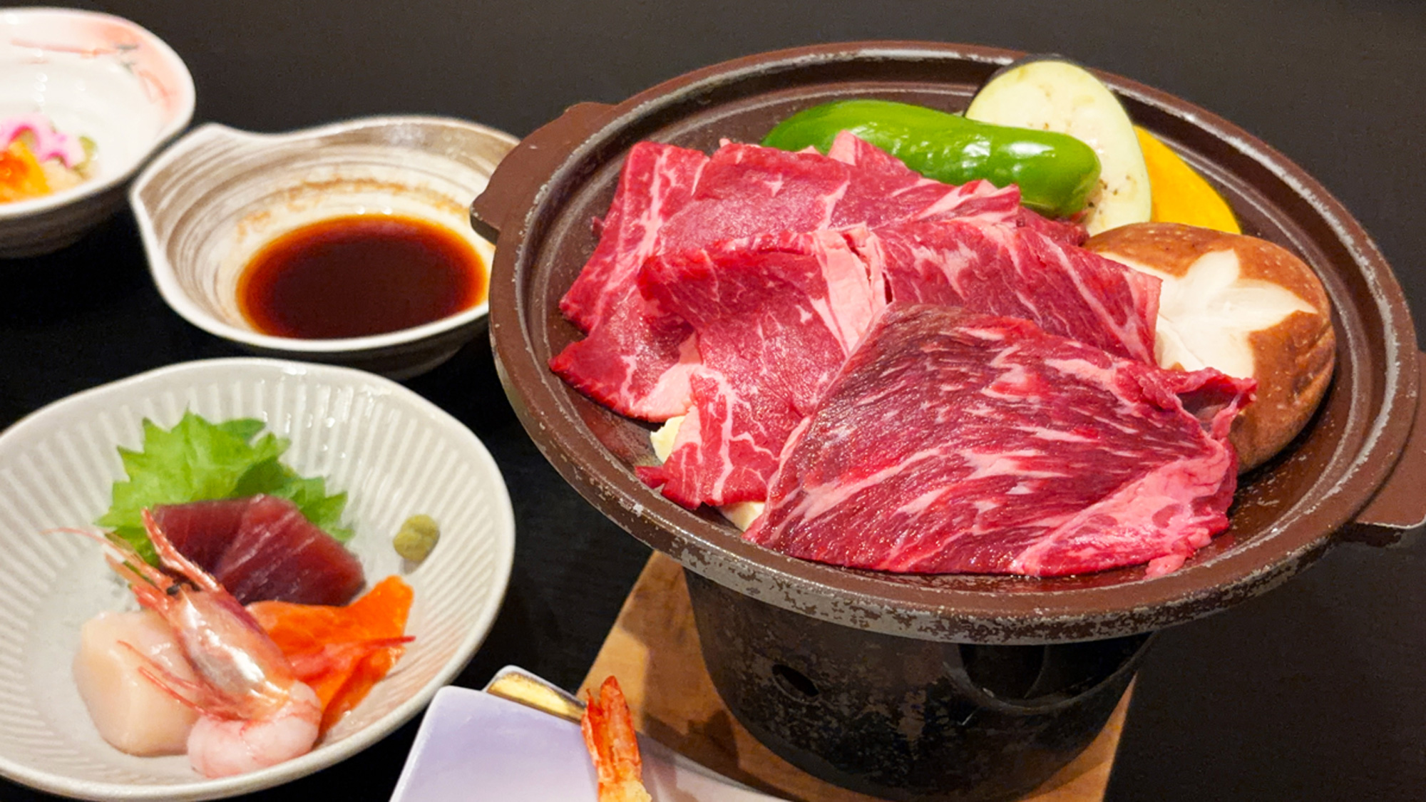 【夕食】〈豊西牛陶板焼〉豊西牛の深いコクを、熱々の陶板で味わう贅沢