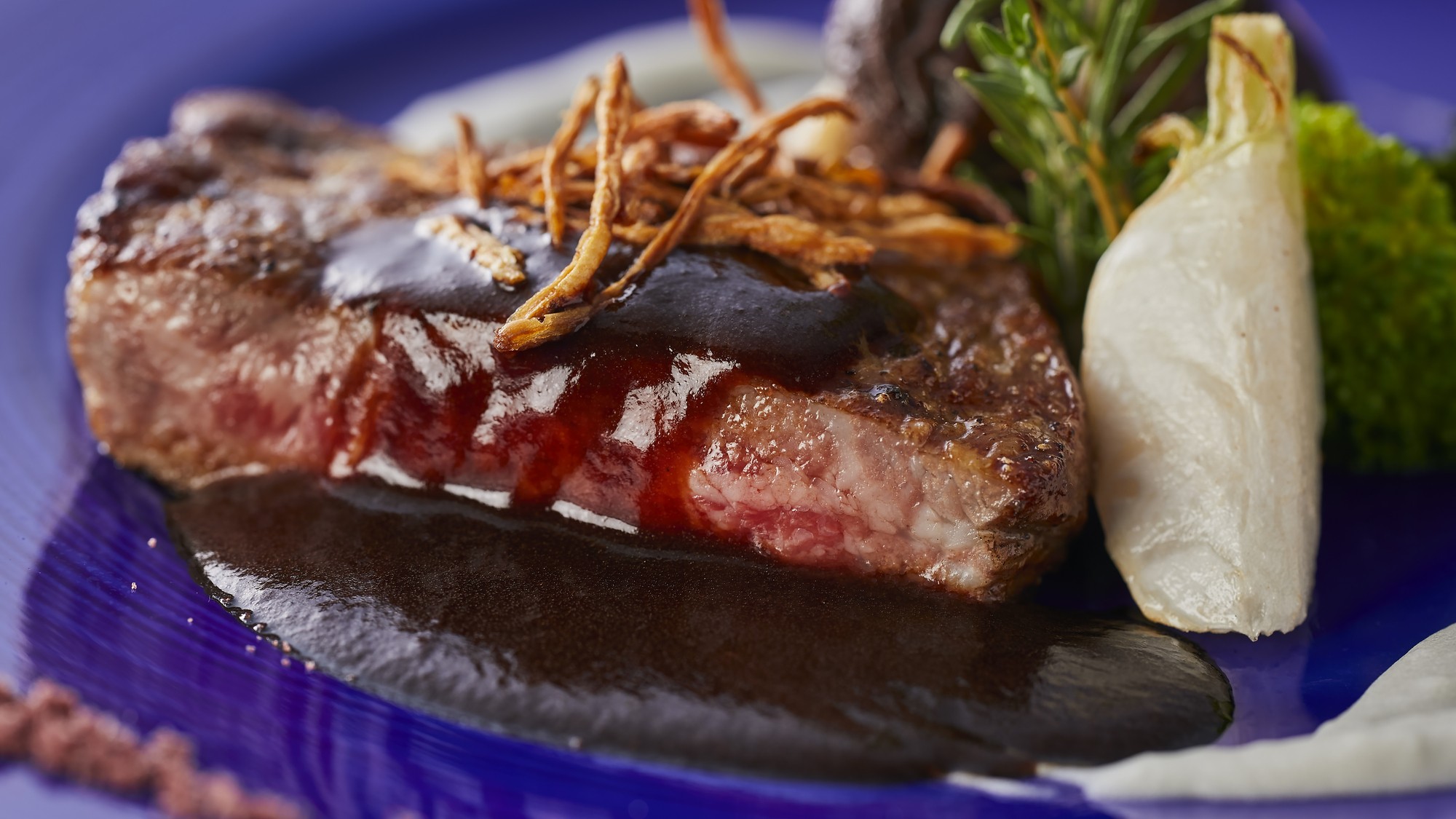 特選フレンチ　黒毛和牛サーロインのグリエ　赤ワインソース 2025冬メニュー 一例