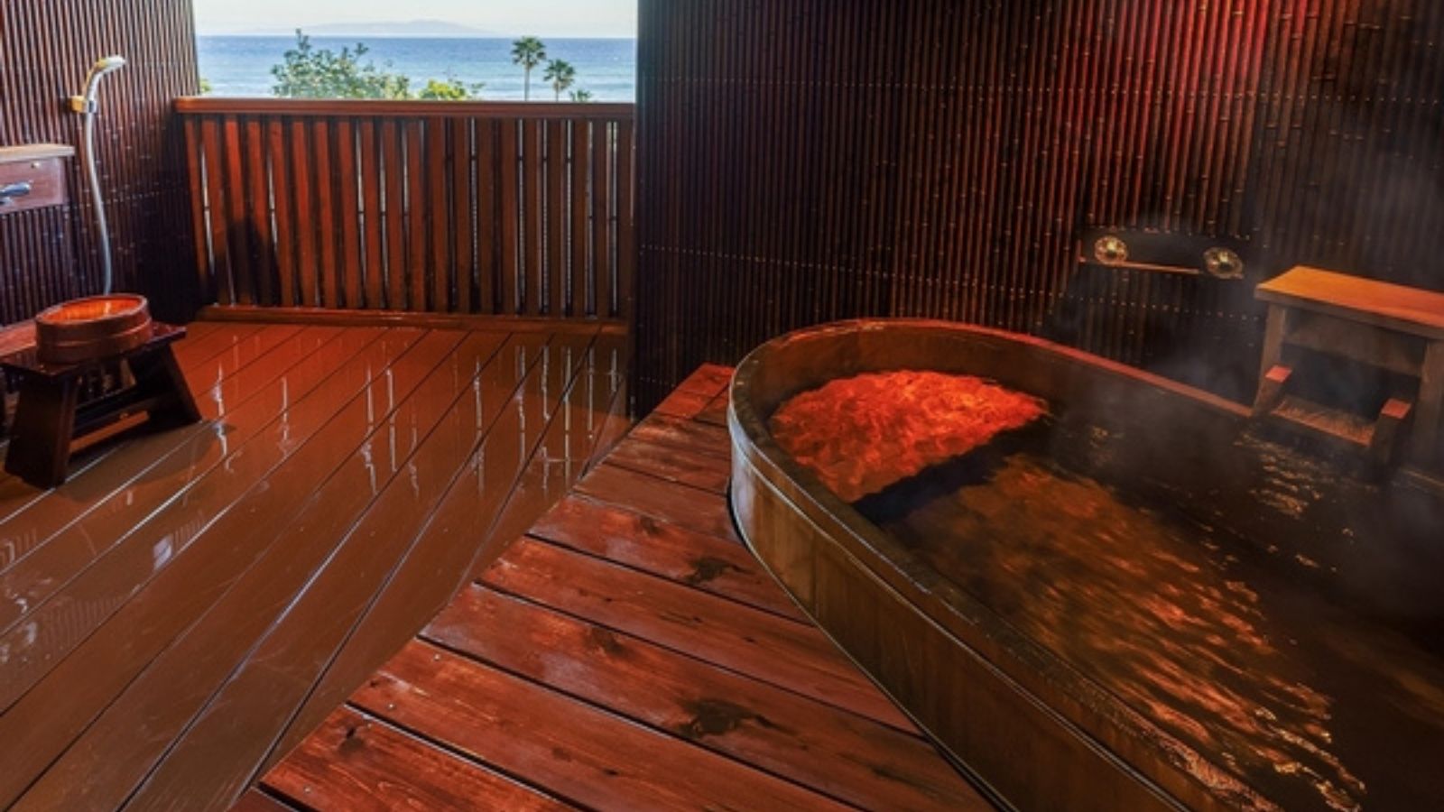 海の見える露天風呂付き客室「れんれん」