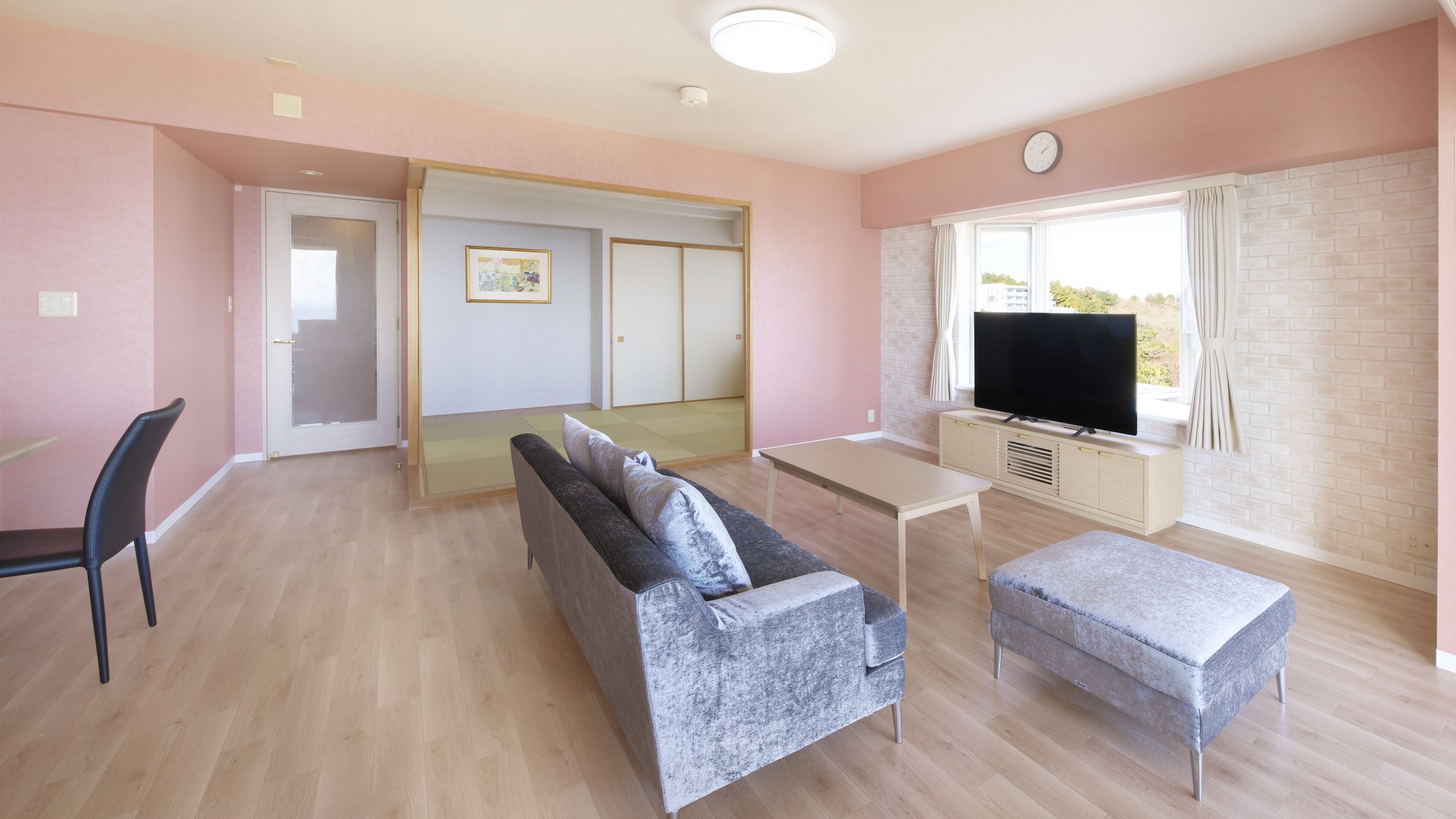 コーナービスタバススイート(2LDK)