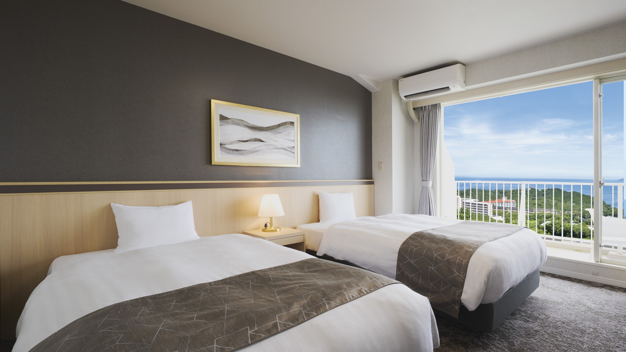 プレミアスイート　ベッドルーム①