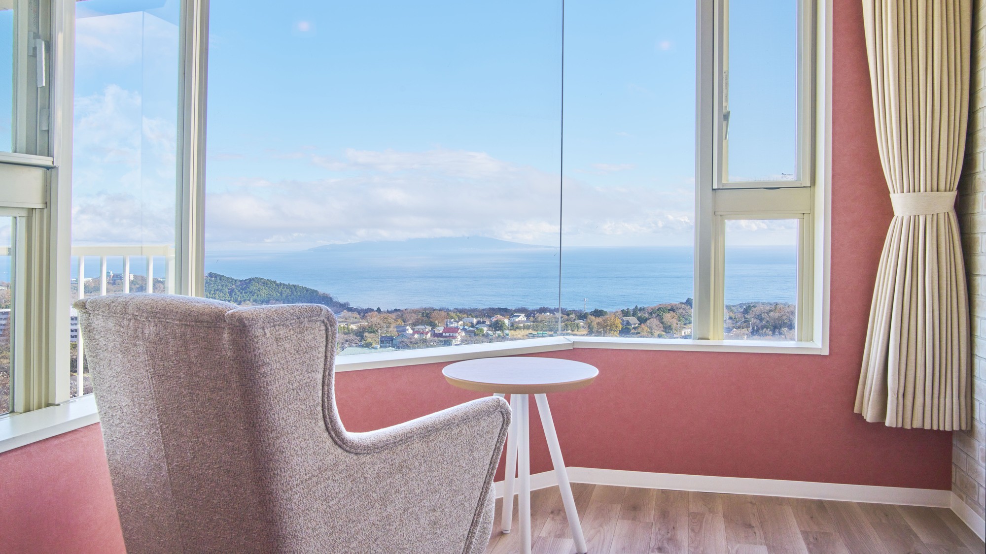 コーナービスタバススイート(2LDK)