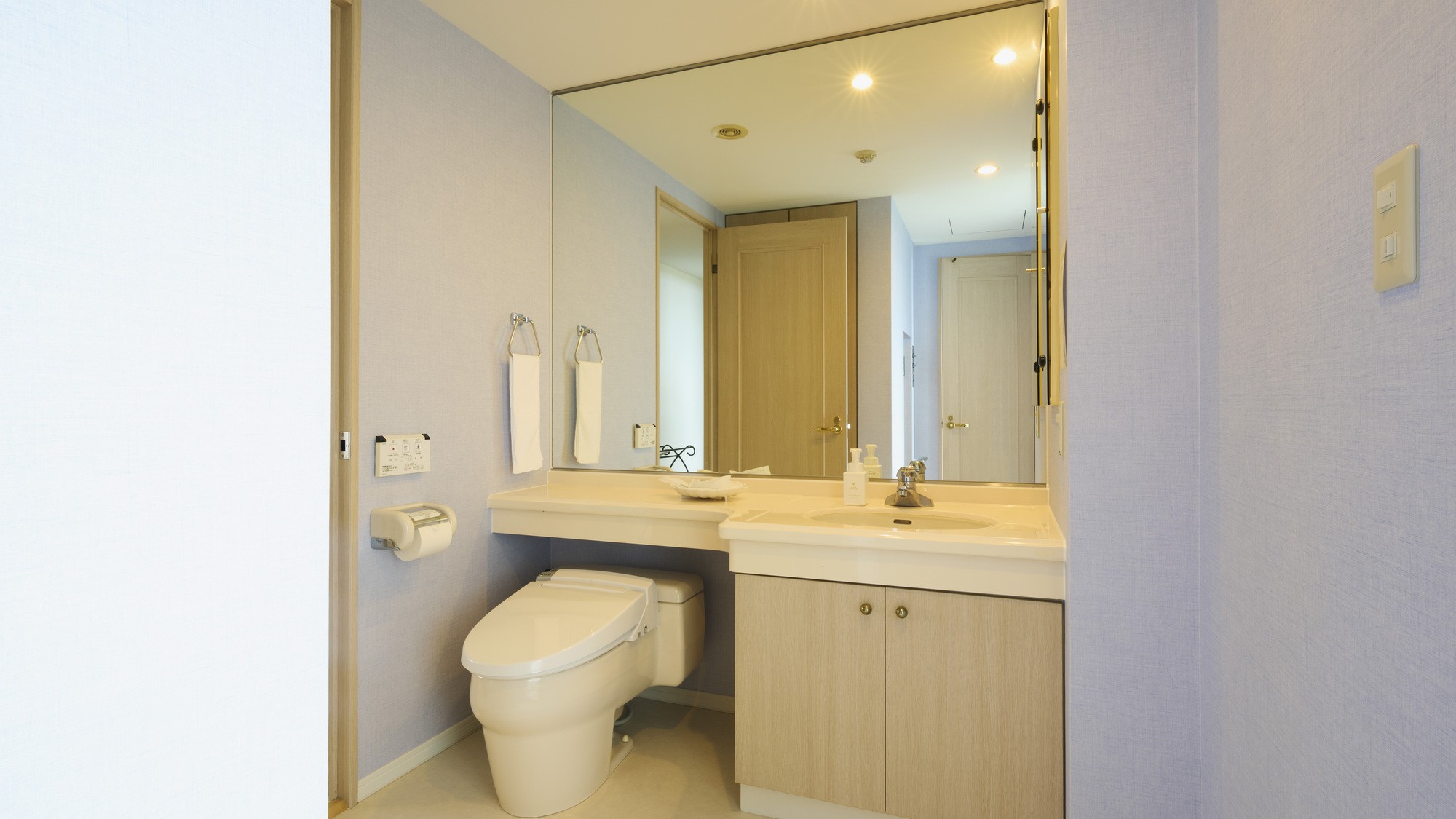 グランドスイート　洗面室