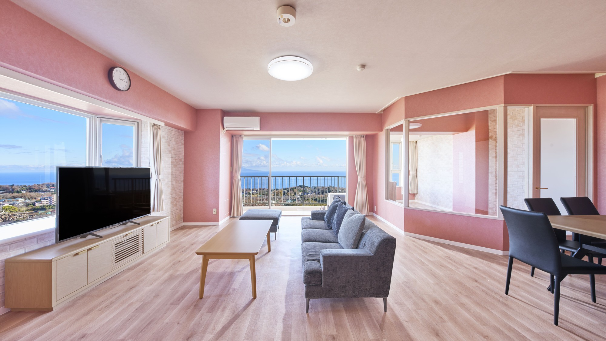 コーナービスタバススイート(2LDK)