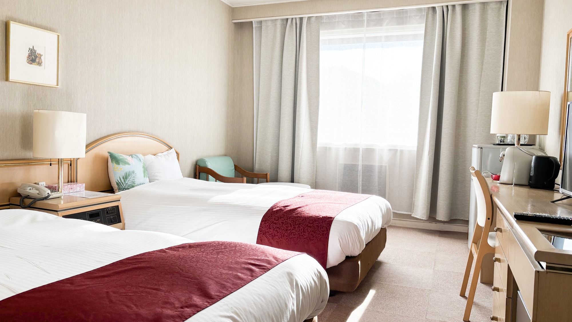 ・【洋室】ゴルフの後、ビジネス、観光に広々とした洋室で、日々の疲れや旅の疲れを癒していただけます