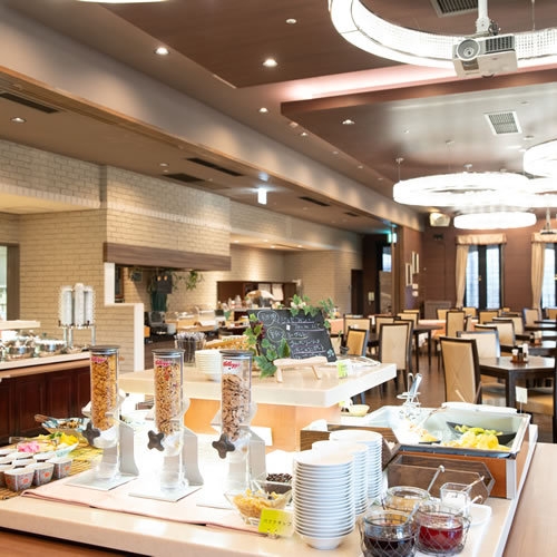 【真夏のサイドメニュービュッフェ】濃厚な旨味の熟成赤身×溢れる肉汁の黒毛和牛ステーキ至福ダブルメイン