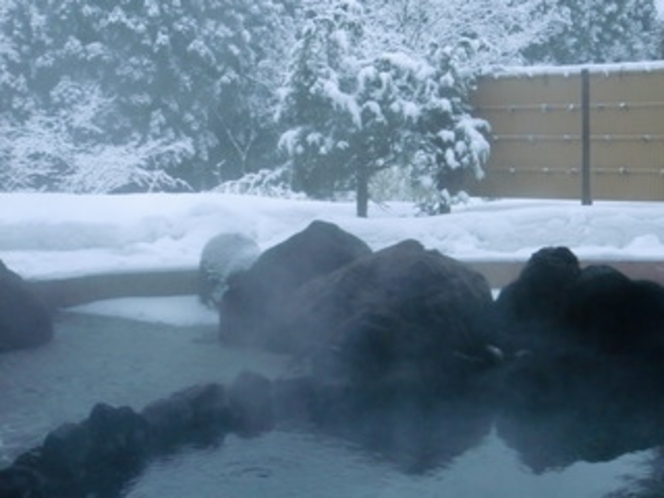 雪と露天風呂