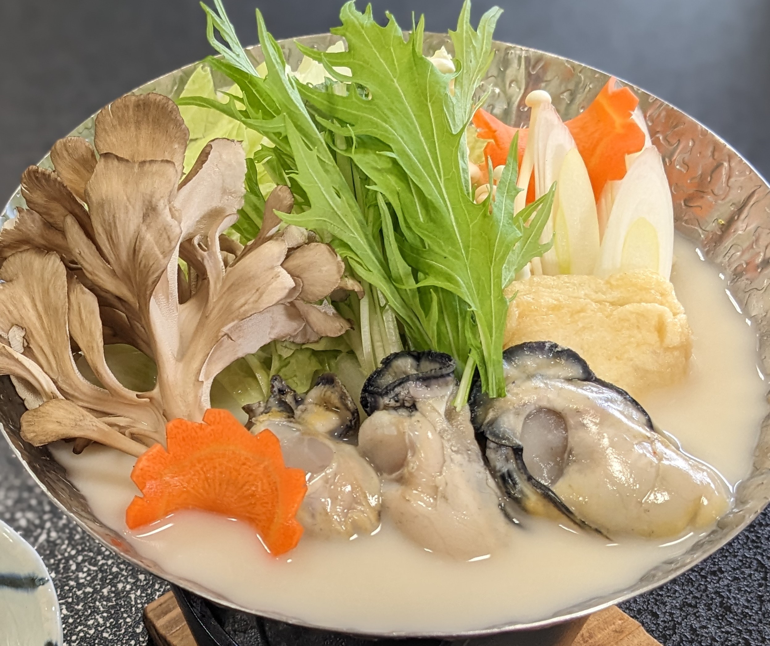 牡蠣の豆乳鍋