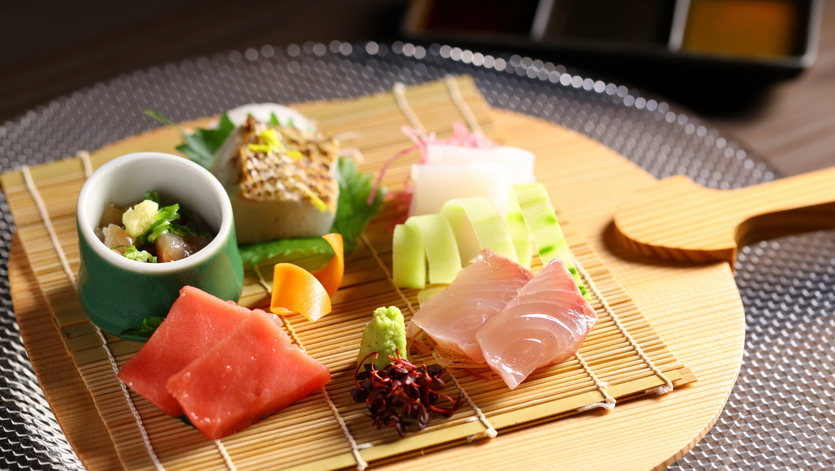 【基本プラン】天空の露天風呂と自家製引き上げ湯葉◆季節の会席を個室食事処で