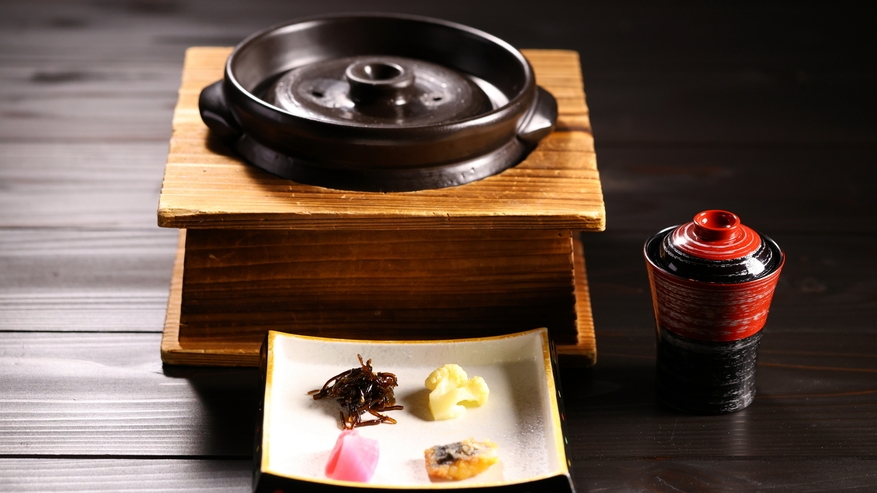 【30日前お得な早期割】最大20％オフ！天空の露天風呂と個室食事処で愉しむ料亭旅館の会席／1泊2食付