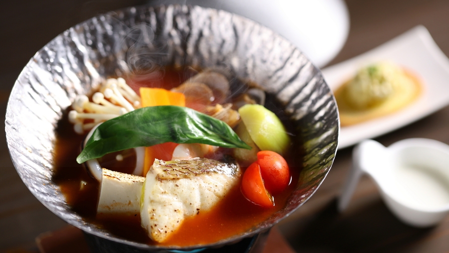 【30日前お得な早期割】最大20％オフ！天空の露天風呂と個室食事処で愉しむ料亭旅館の会席／1泊2食付
