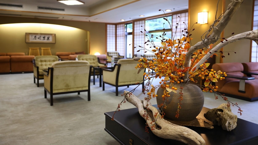 【秋季限定】〜芳醇な香りに包まれる、秋の贅沢〜季節の会席と味わう「松茸土瓶蒸し」特典付／1泊2食付