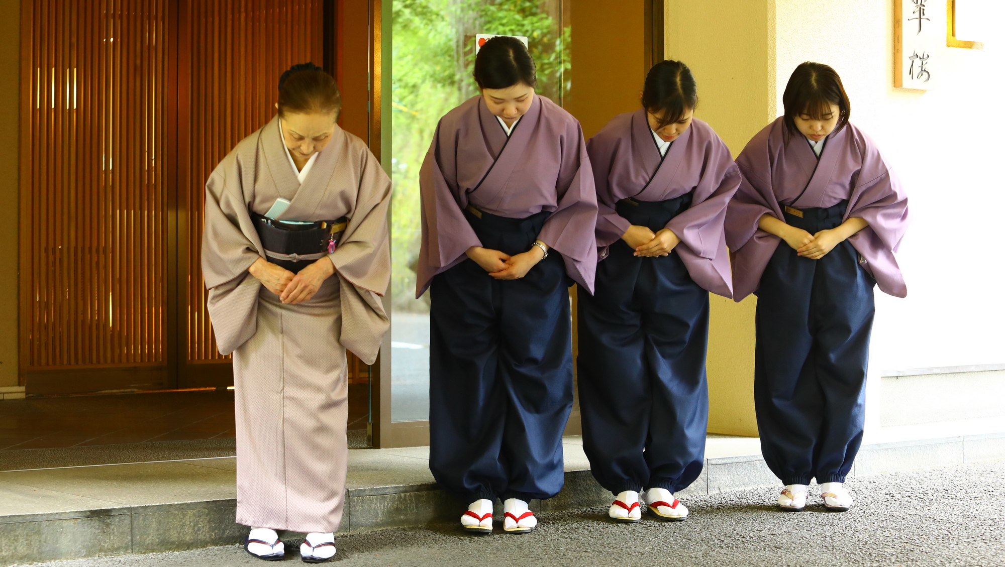 【おもてなし】山の翠が四季折々に表情を変える奥湯河原でお待ちしております