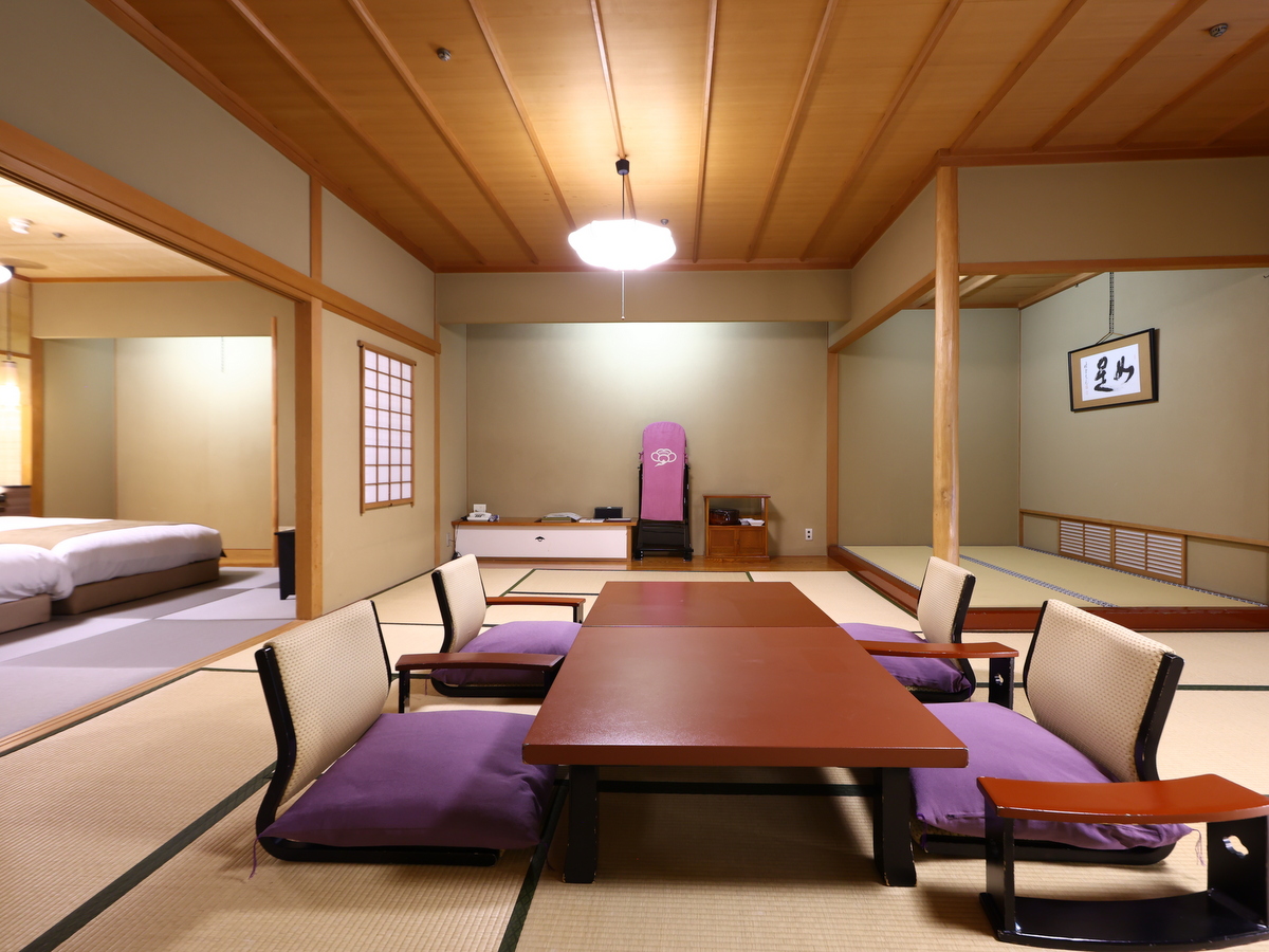 【源氏別館】17畳の本間に、8畳の副室と前室を備えたゆとりのある京風数寄屋造り。