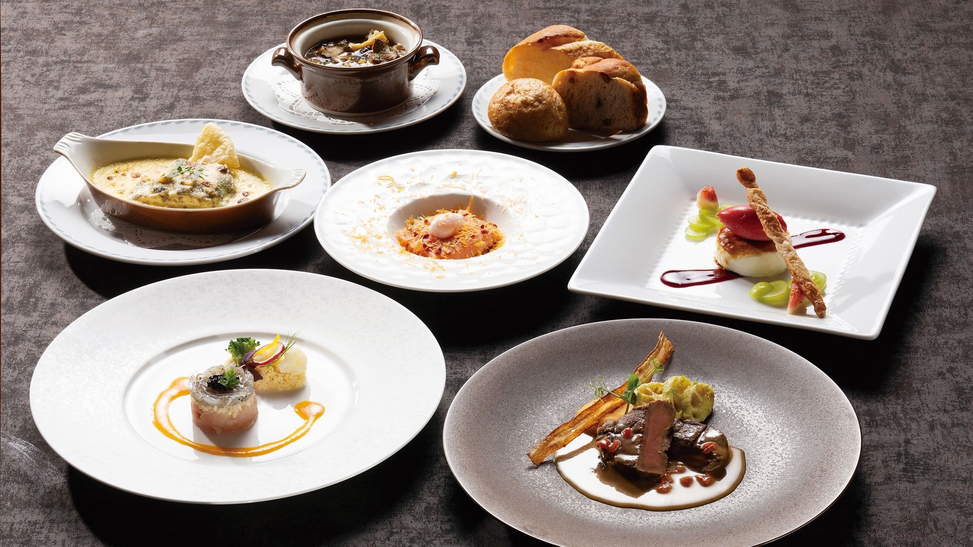 【LUXDAYSポイント11倍】クラシックホテルで過ごす休日〜夕食は選べるフレンチ又は会席膳