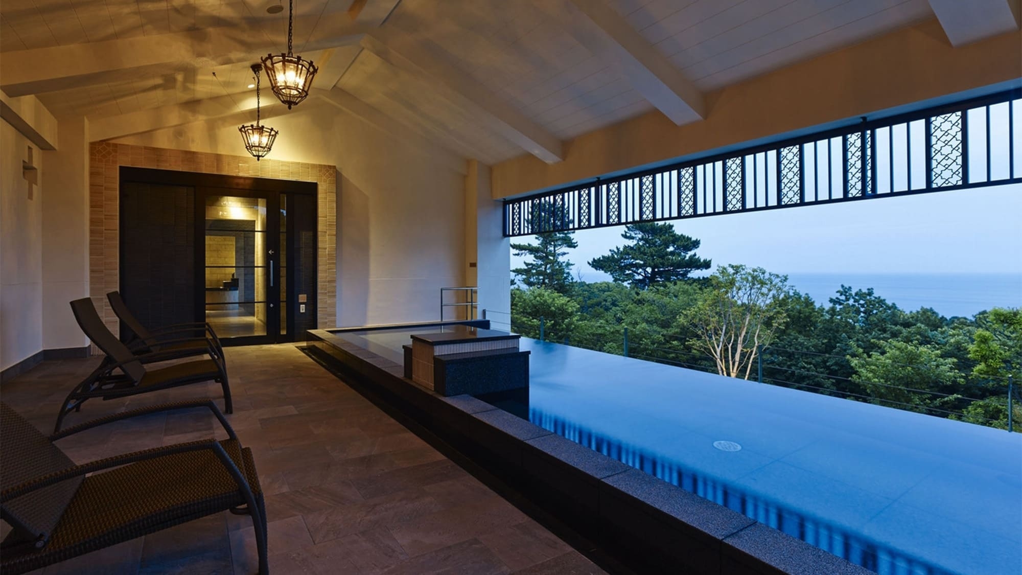 ＜冬季限定＞温泉に入ってのんびり休日！ （朝食付き）