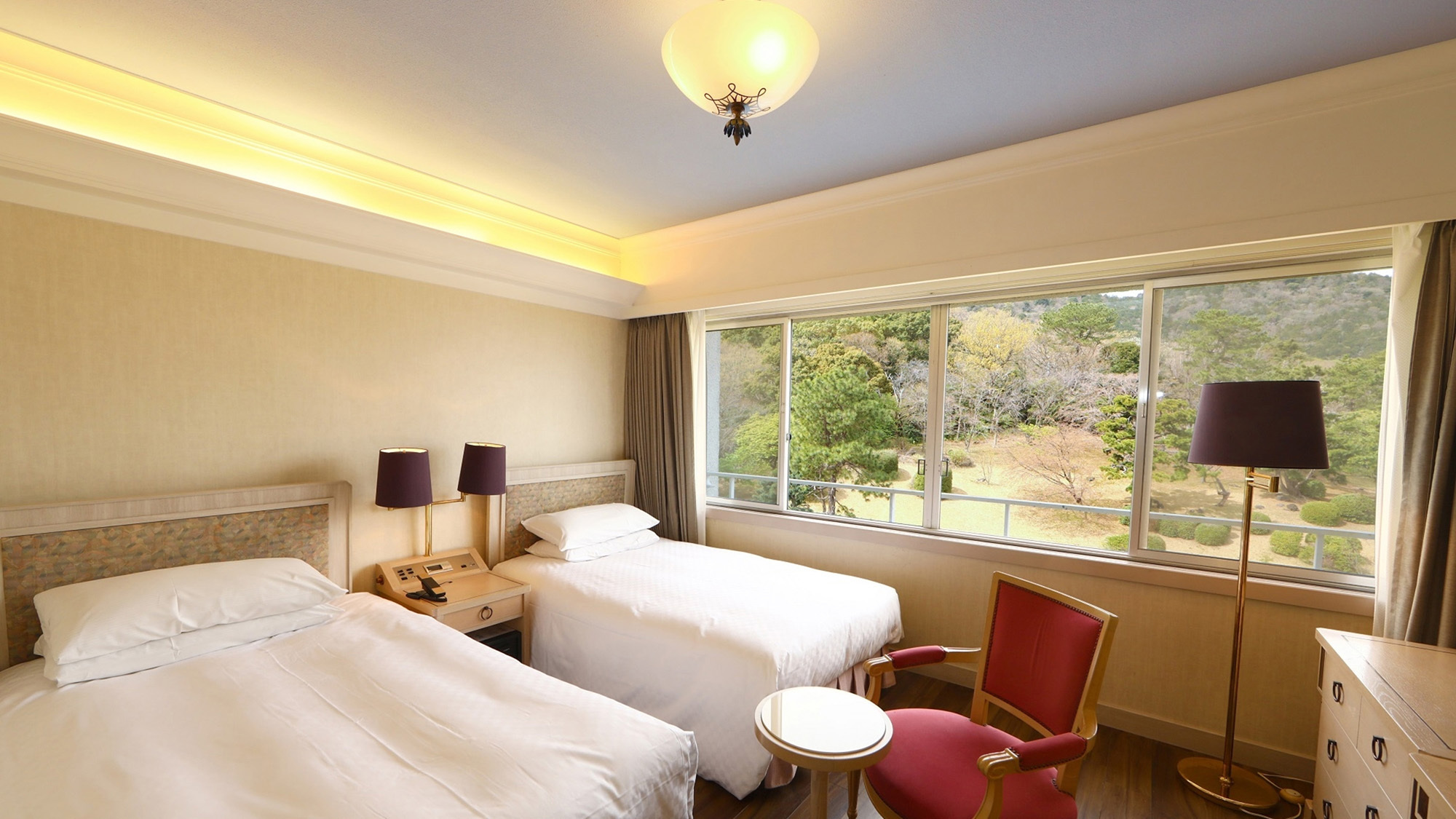 ガーデンビューツイン（29.7平米）バス・シャワートイレ付