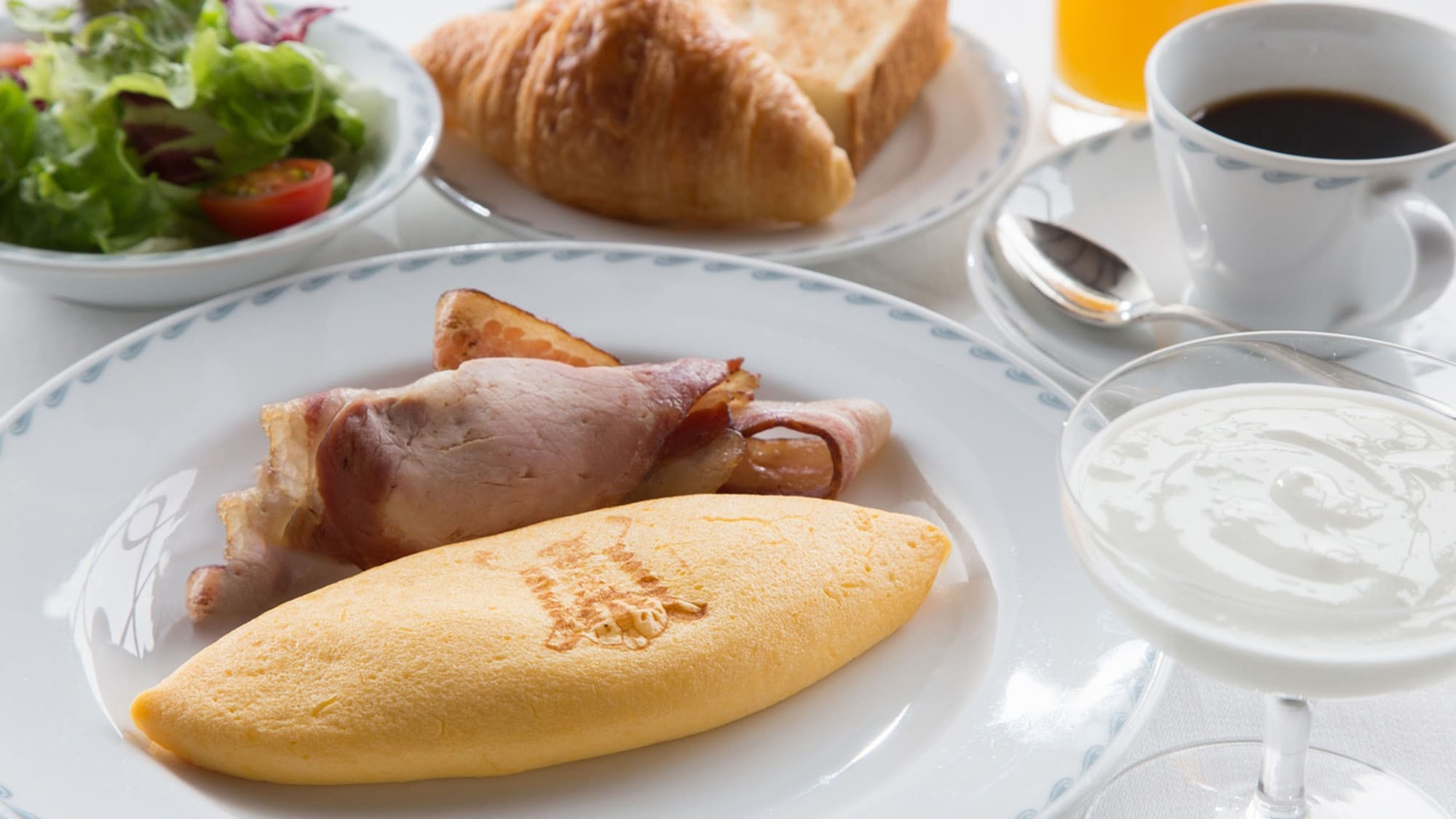 大切な人と過ごすクリスマス〜シュミネディナー＆ワンドリンク付き〜（夕朝食付き）