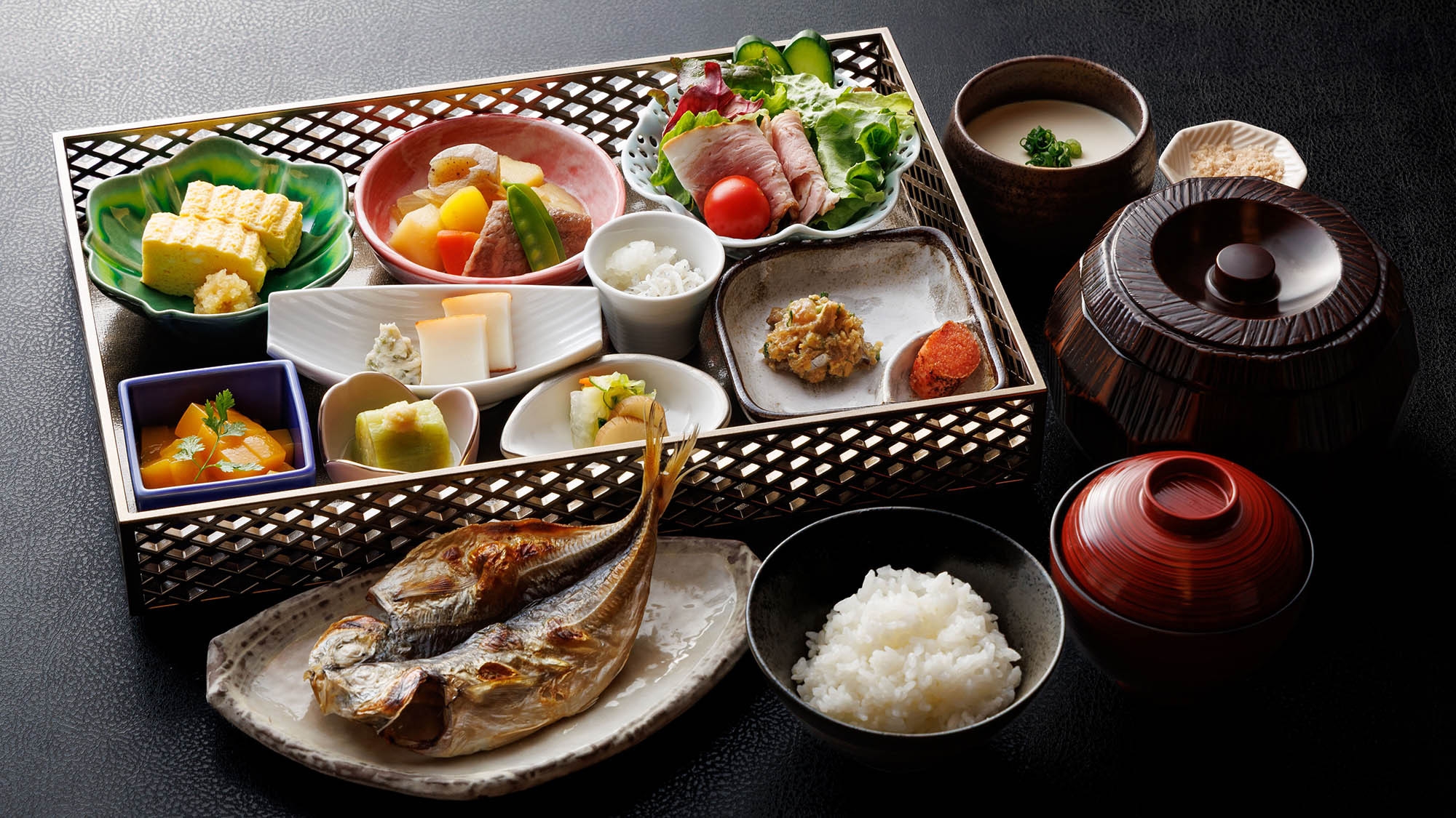 ゆったり秋旅！相模灘を眺めながらティータイム（朝食+ケーキセット付き）