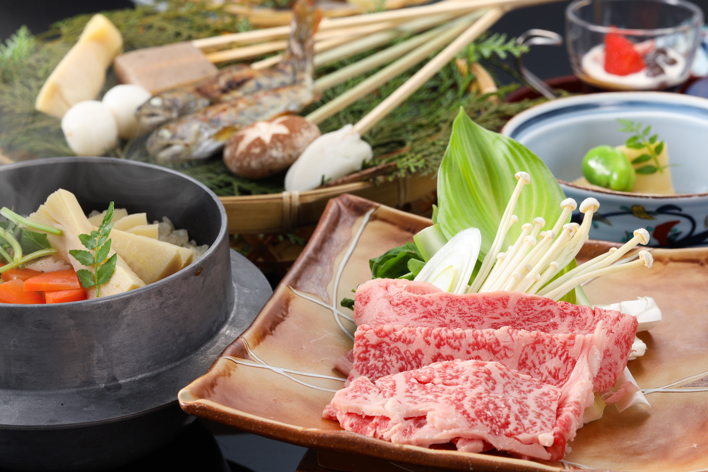 春の極味会席～飛騨牛すき焼きと筍尽くし♪山菜や稚アマゴなど山の春を楽しむ