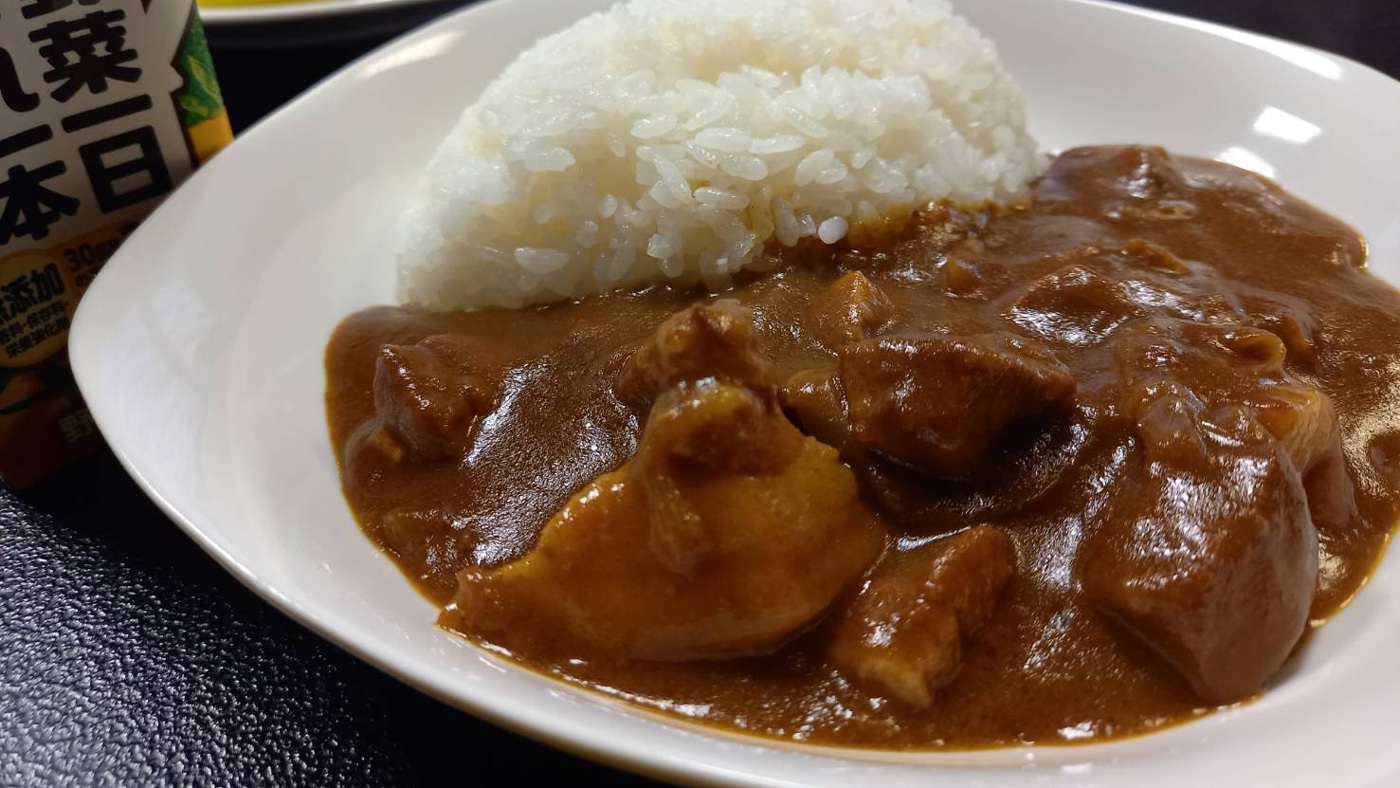 《期間限定》【１泊朝食】朝カレー食べ放題の他、野菜ジュース、生卵、お味噌汁、豊富牛乳、コーヒー等付