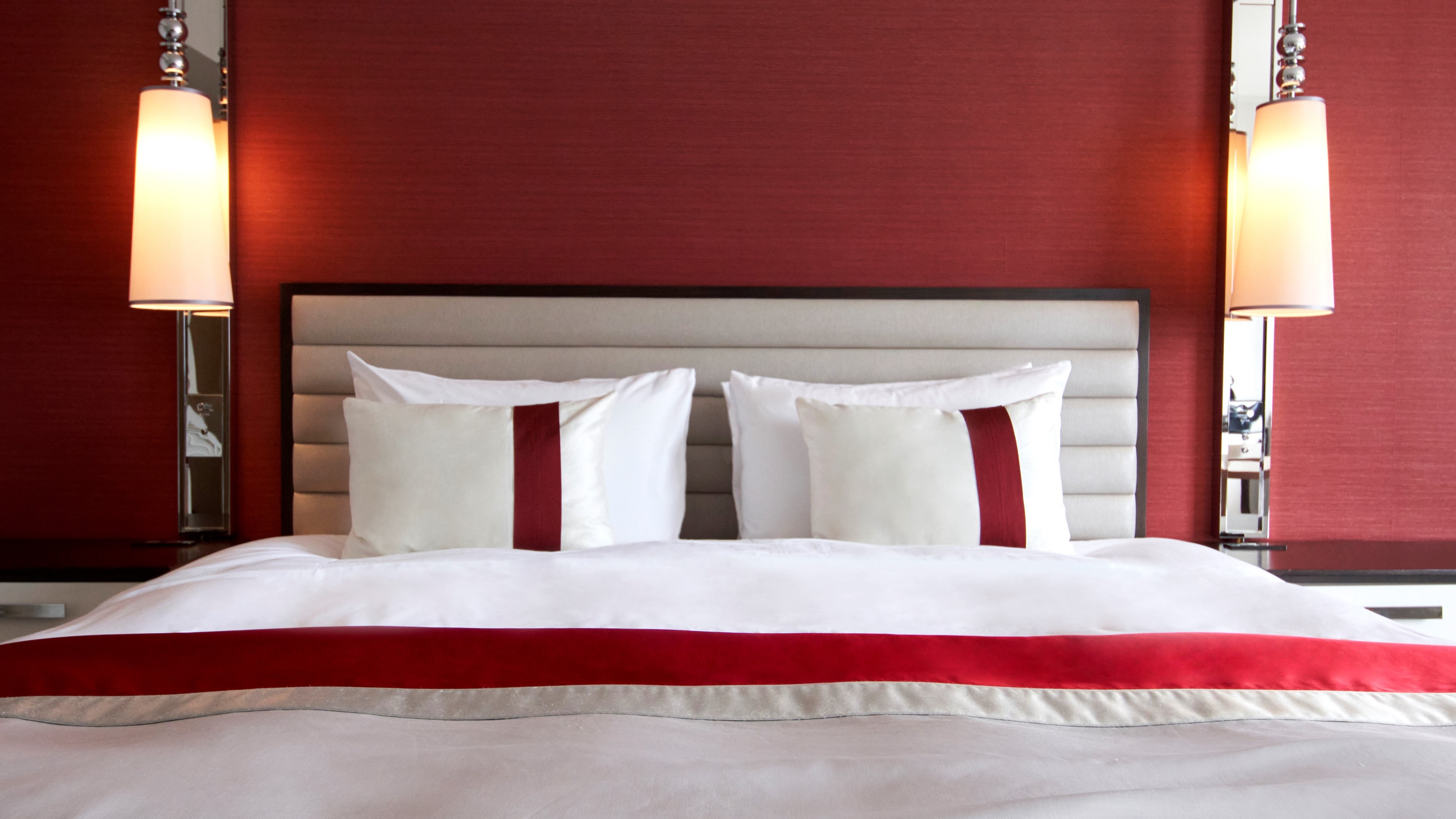 デラックスキングルーム（アッパーフロア9～11F・29平米）