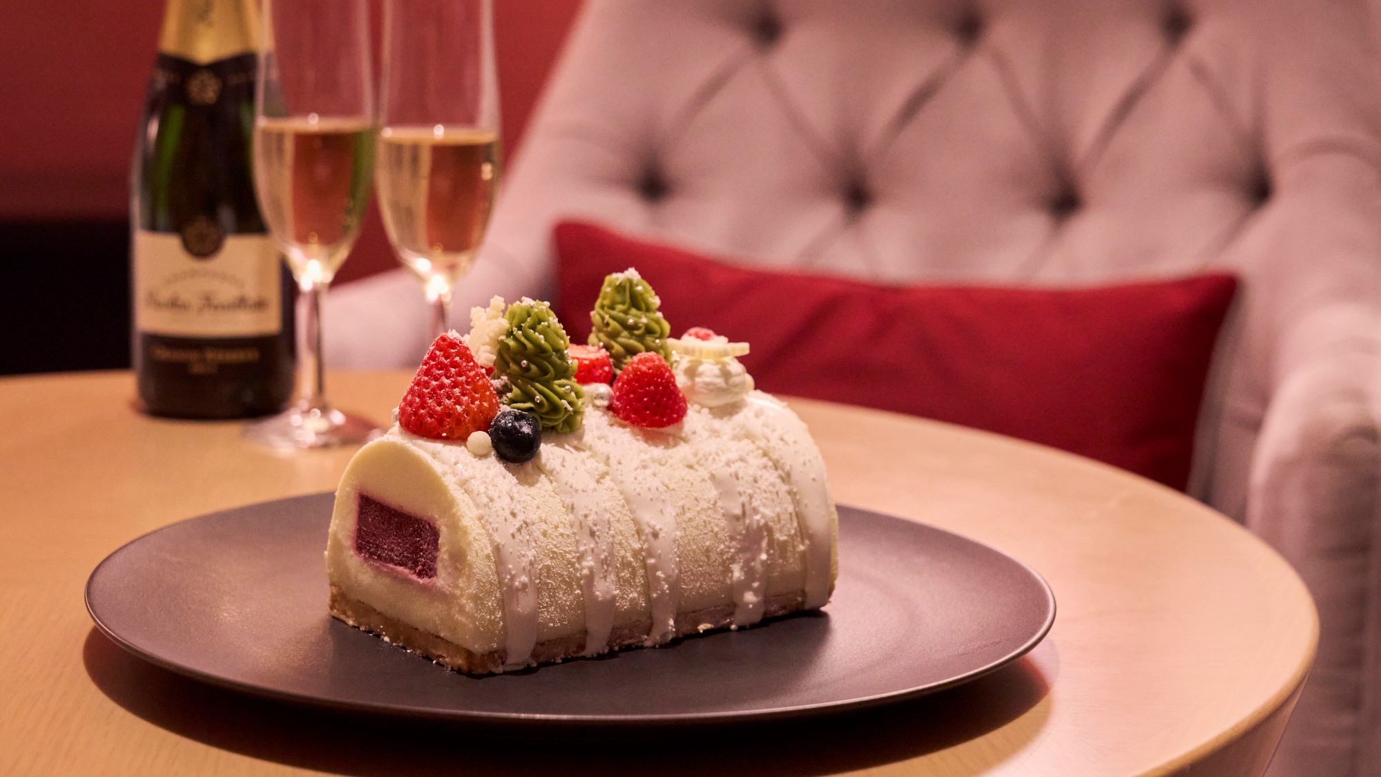 【TOKYO NOEL】シャンパン＆クリスマスケーキ イメージ