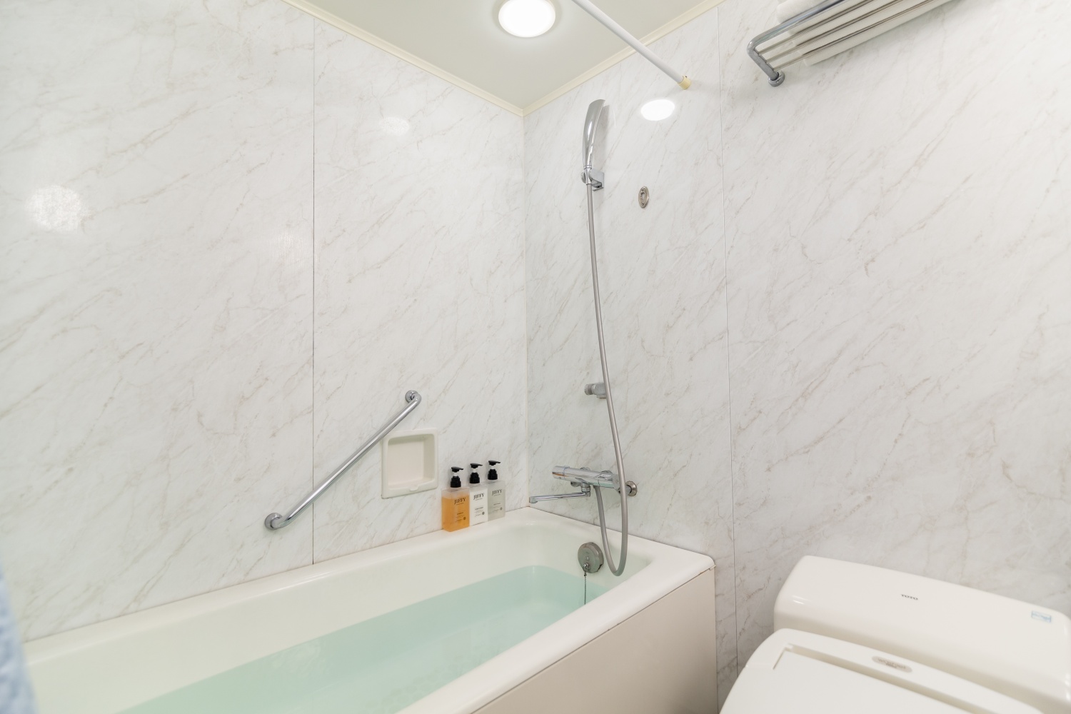 スタンダードツイン・ハリウッドツイン　バス