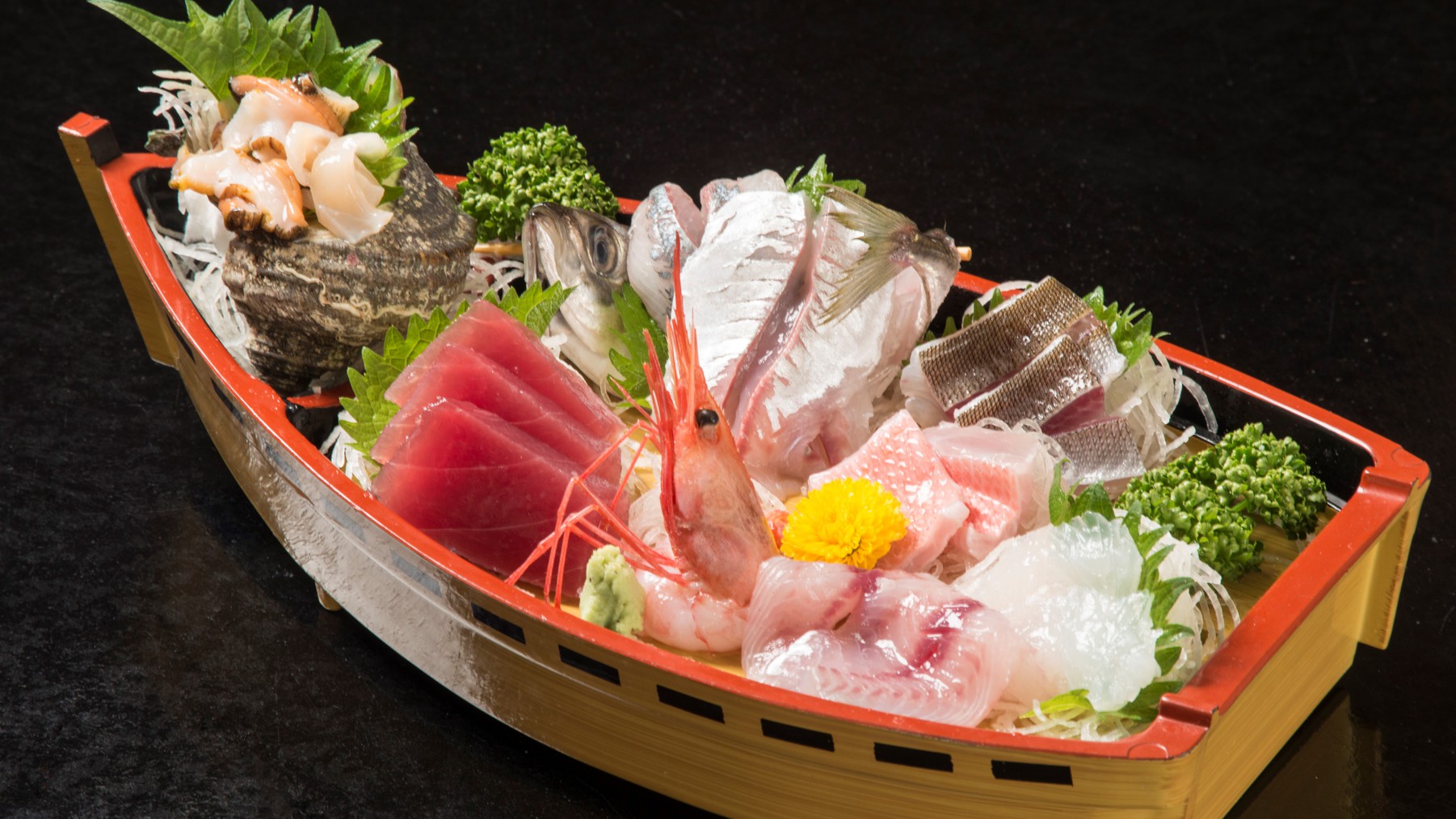 【お部屋で夕食付】鮮魚店直送の地魚が人気！新鮮な舟盛定食をお部屋にお届け♪